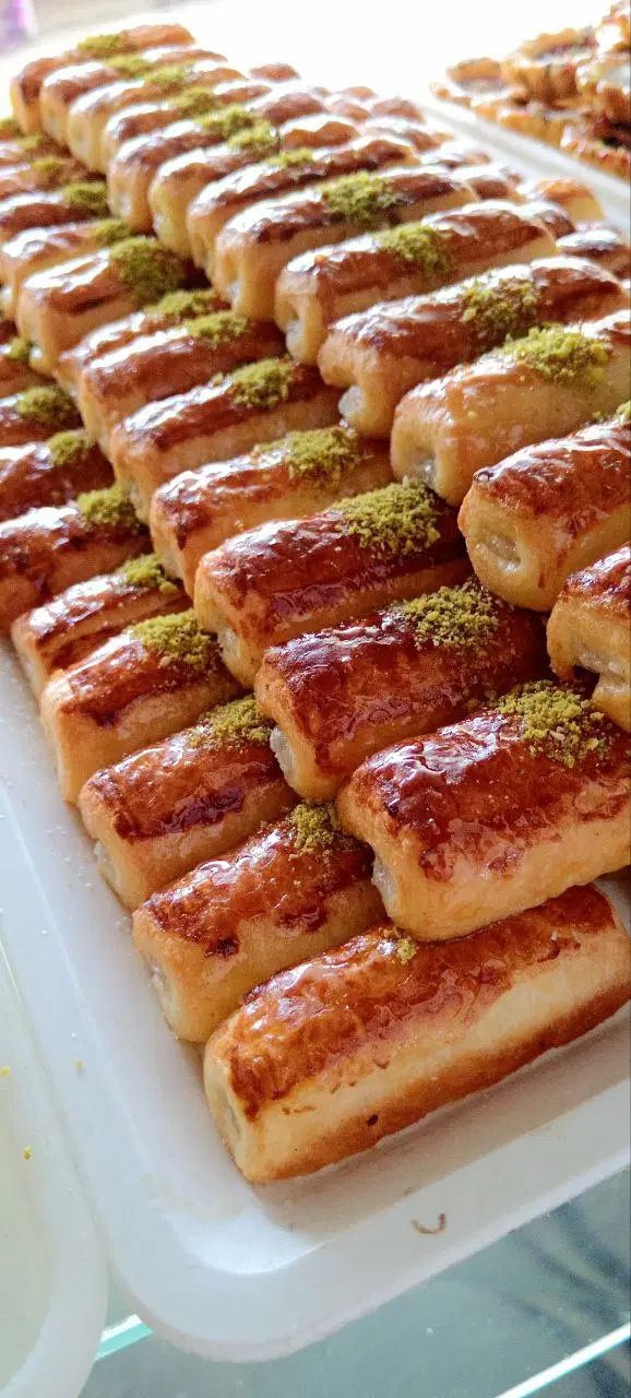 بردست خشکار قنادی|استخدام خدمات فروشگاه و رستوران|مشهد, رسالت|دیوار