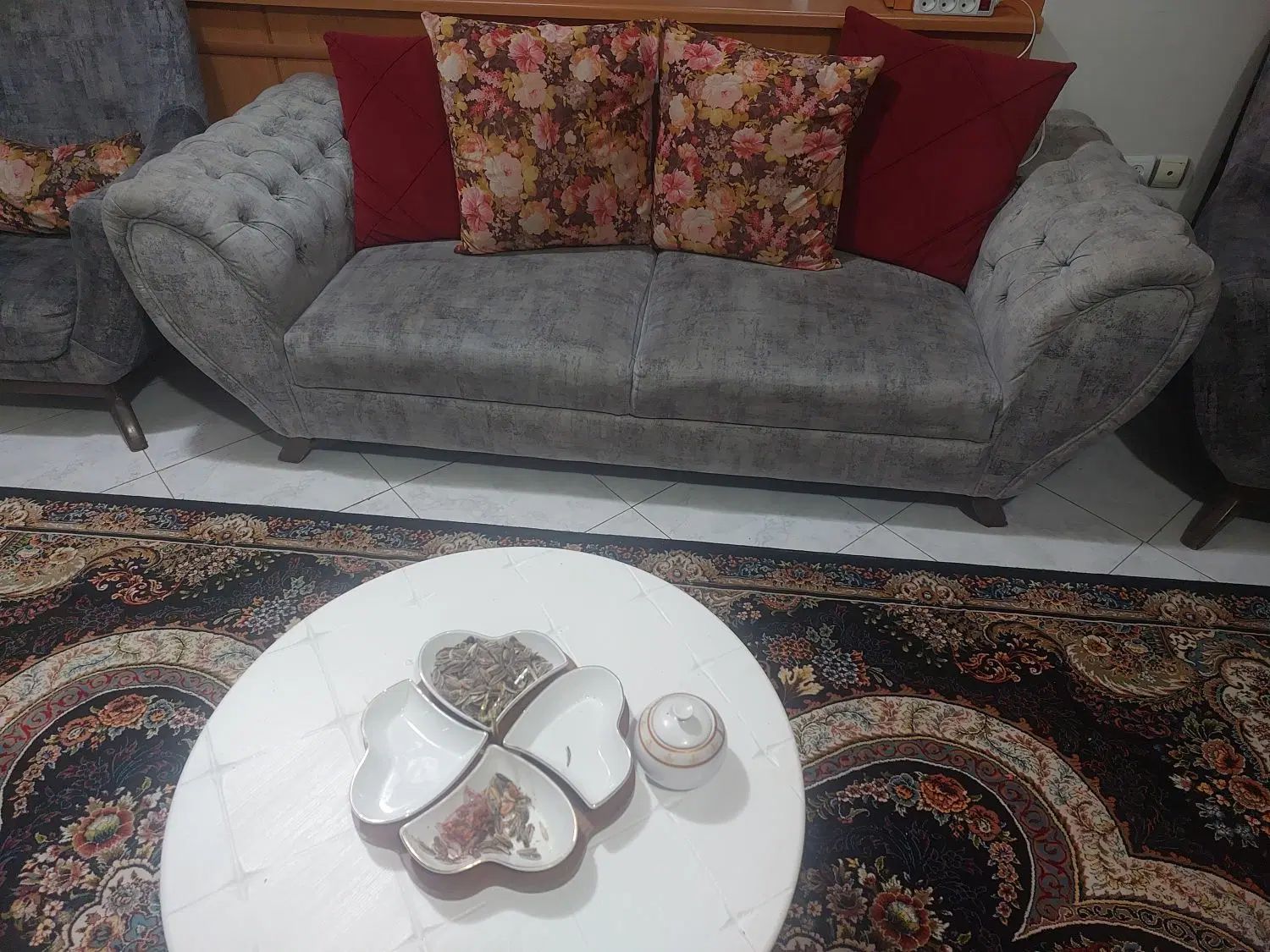 مبل هفت نفره .از جنس مبل ایران بسیار محکم|مبلمان خانگی و میز عسلی|کرج, شهرک اوج|دیوار