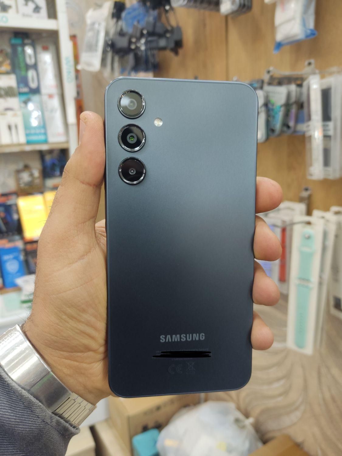 سامسونگ رام6 galaxy a16 ۱۲۸ گیگابایت اقتصادی|موبایل|قم, آذر (نکویی)|دیوار