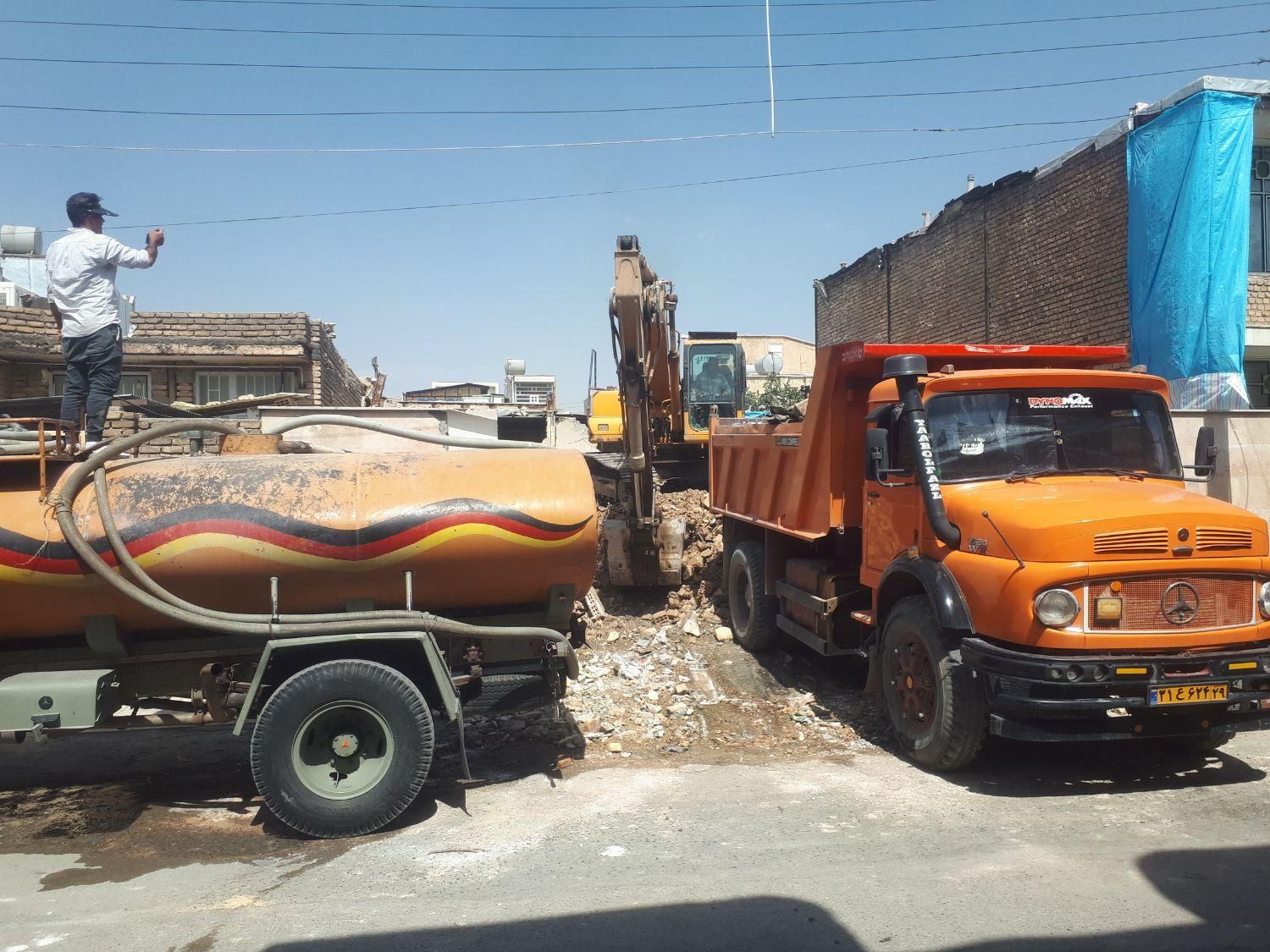 تخریب وخاکبرداری محکم سازه غرب(موردتاییدپسماند)|خدمات پیشه و مهارت|کرمانشاه, |دیوار