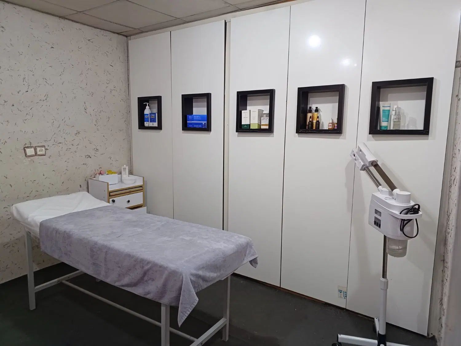 اجاره اتاق در سالن زیبایی|اجارهٔ دفتر کار، اتاق اداری، مطب|مشهد, حیدرآباد|دیوار