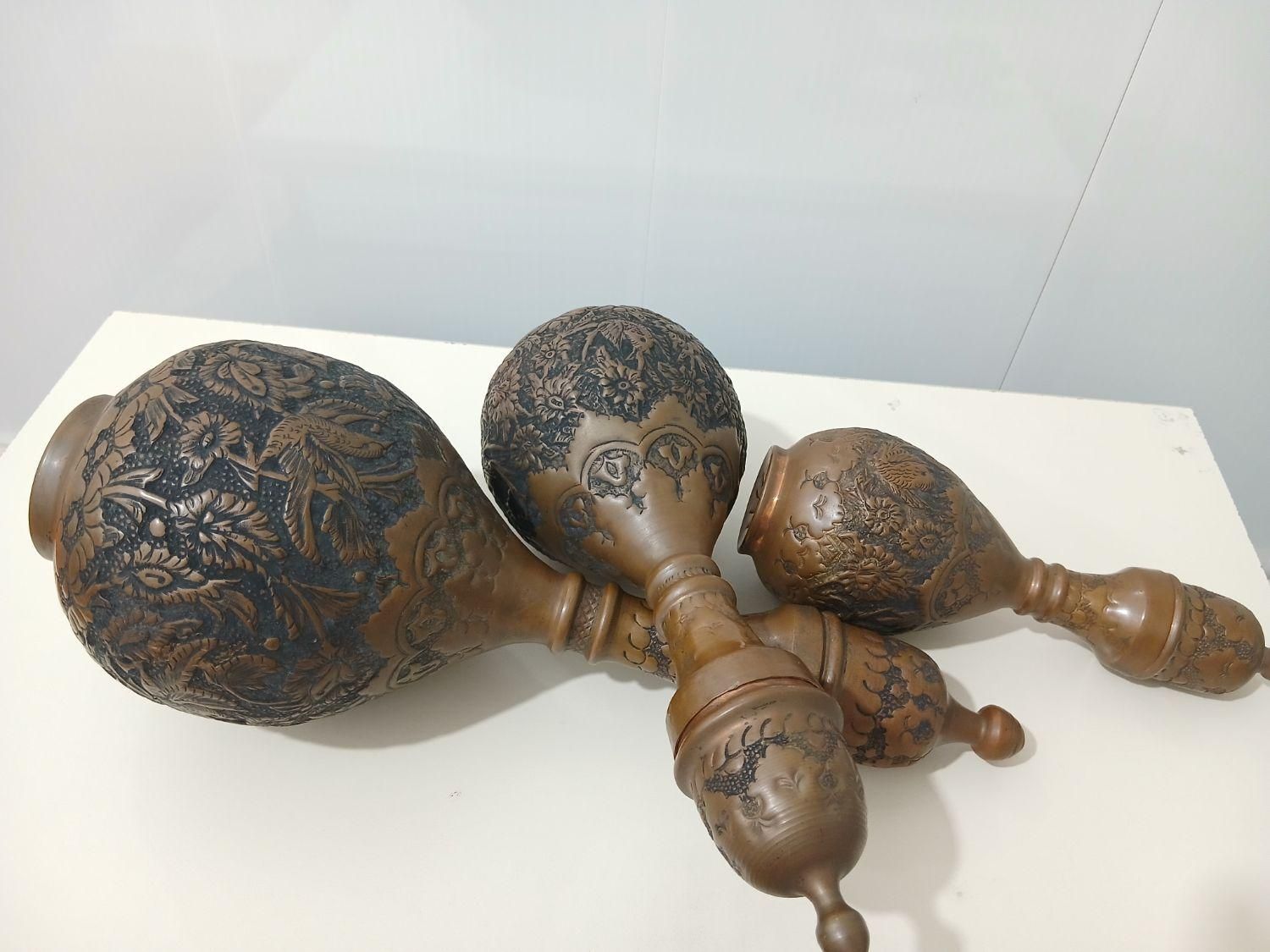 تنگ مسی قلم زنی|کلکسیون اشیاء عتیقه|بندر ماهشهر, |دیوار