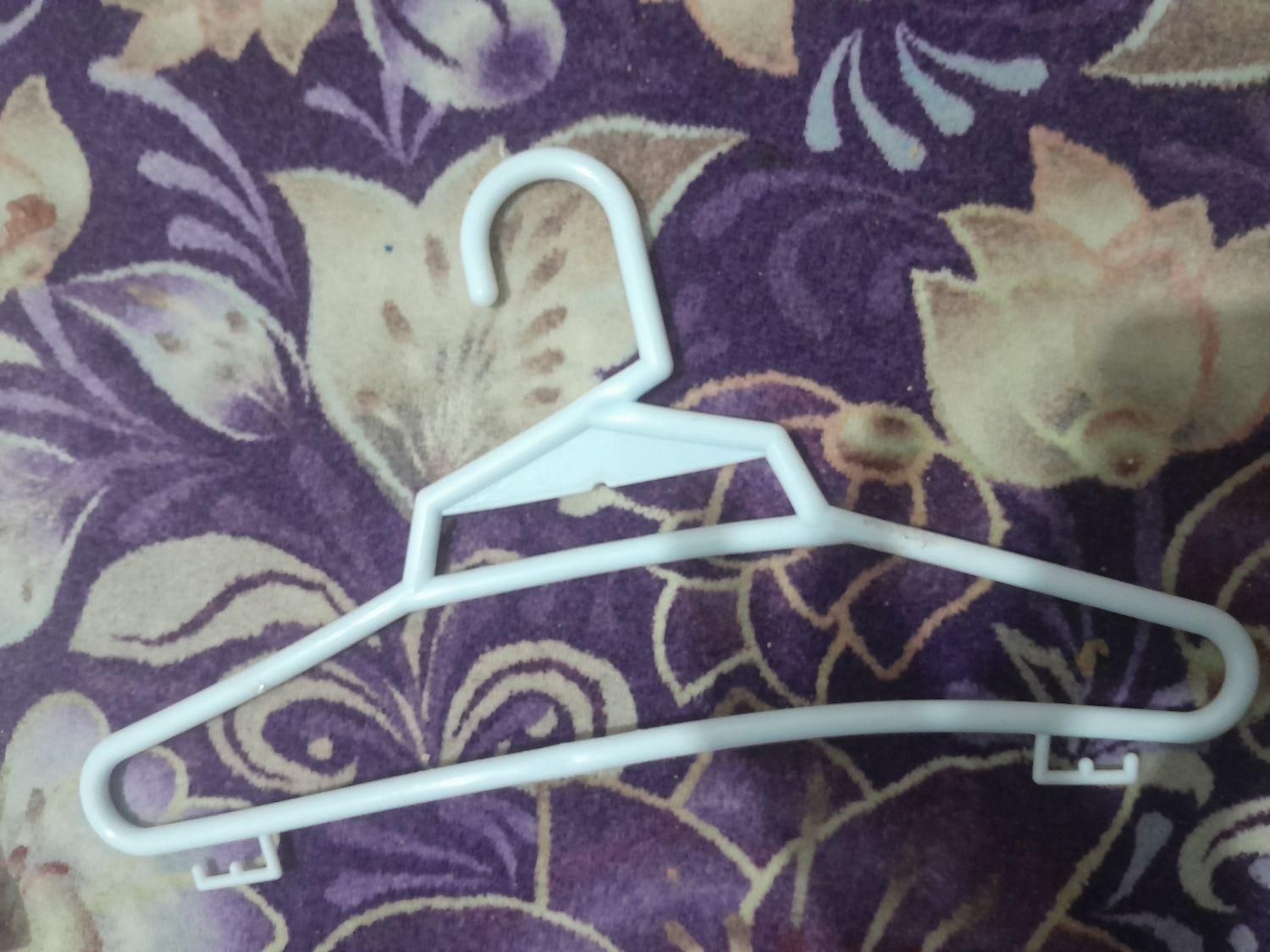 چوب لباسی|لباس|هندیجان, |دیوار