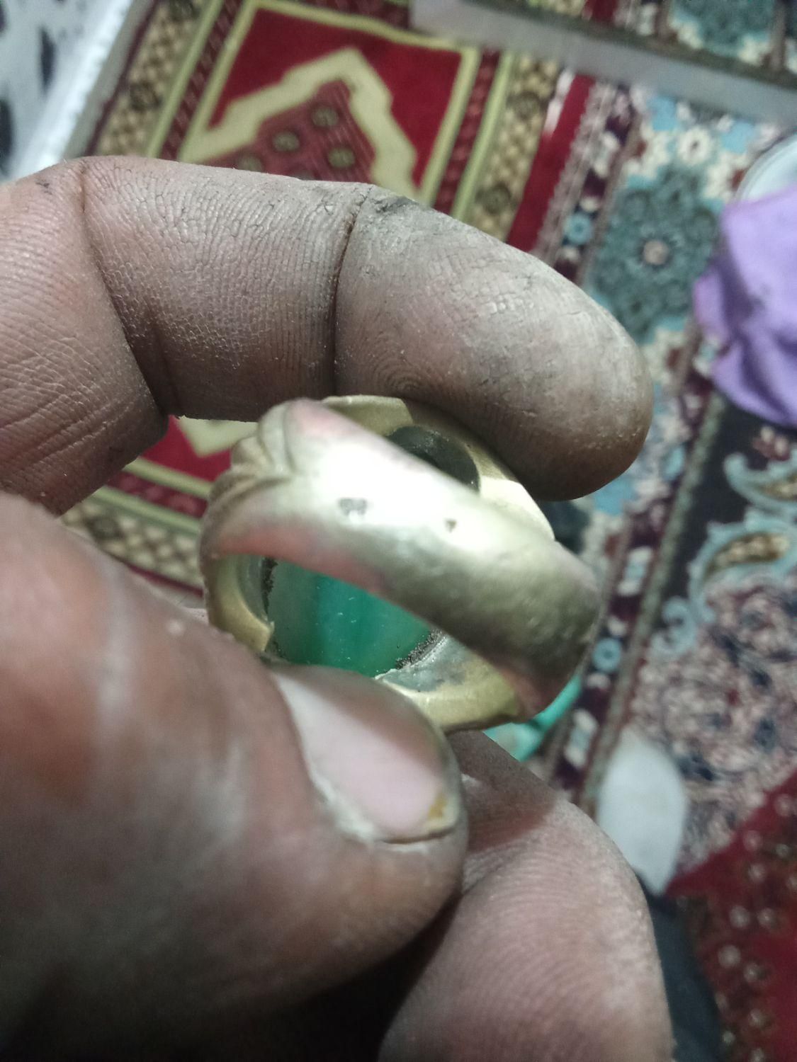 انگشترنقره‌قدیمی ‌‌نگین‌روی‌انگشترعقیق‌سبز‌|کلکسیون اشیاء عتیقه|قروه, |دیوار