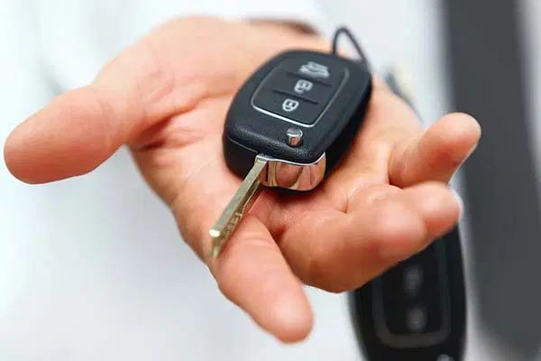 کلید سازی ماشین و ریموت بازکردن انواع قفل 24 ساعته|خدمات موتور و ماشین|اصفهان, لنبان|دیوار