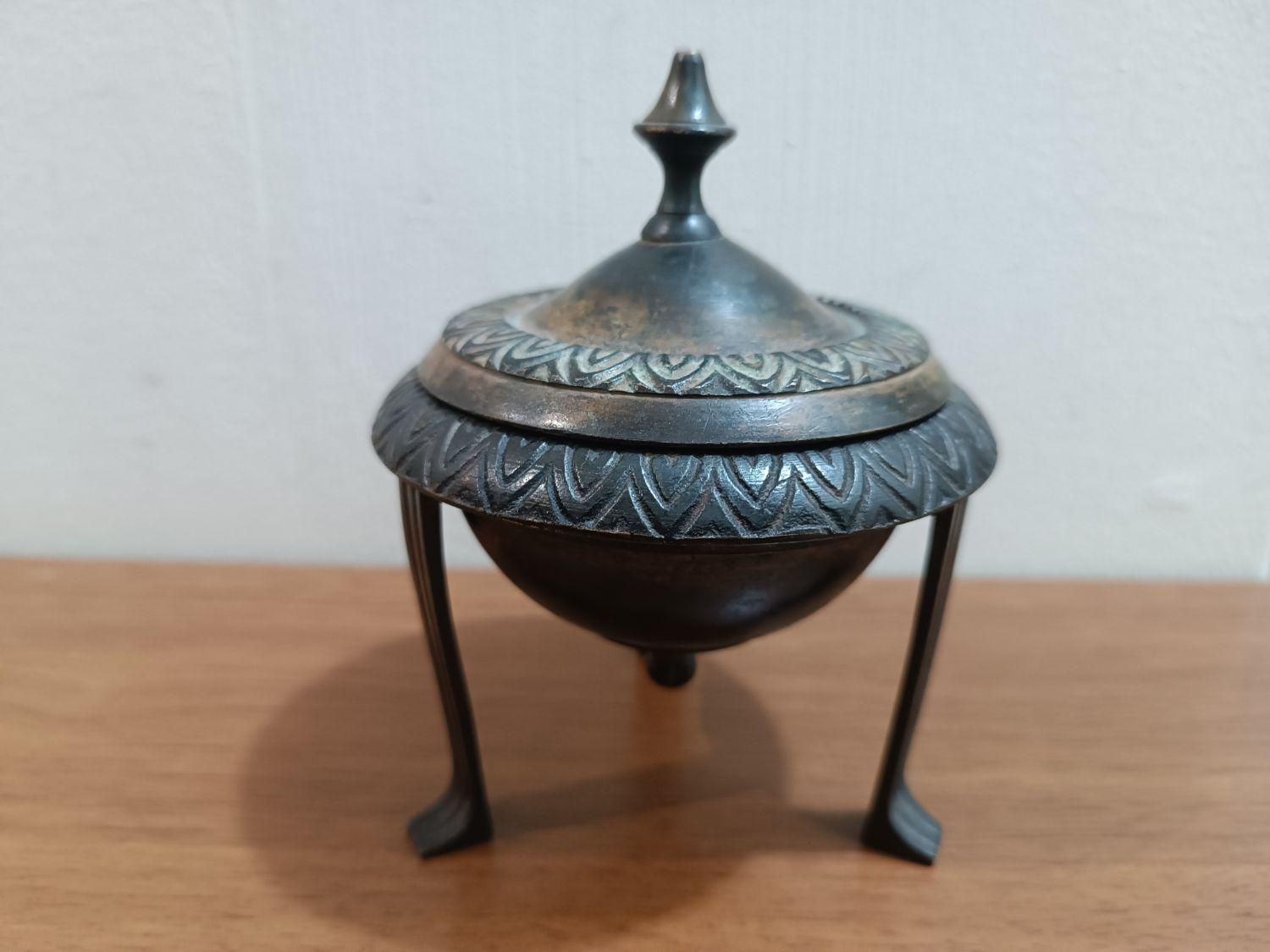 پی سوز 90 ساله|کلکسیون اشیاء عتیقه|رشت, گلسار|دیوار
