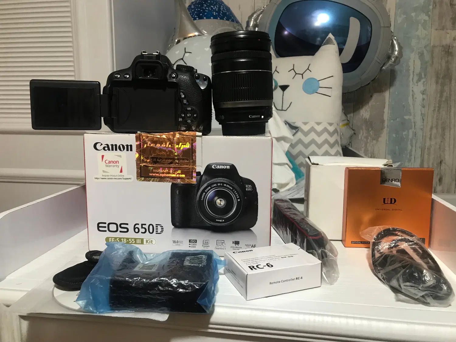 دوربین عکاسی حرفه‌ای Canon 650D همراه با لوازم|دوربین عکاسی و فیلم‌برداری|رشت, توشیبا|دیوار