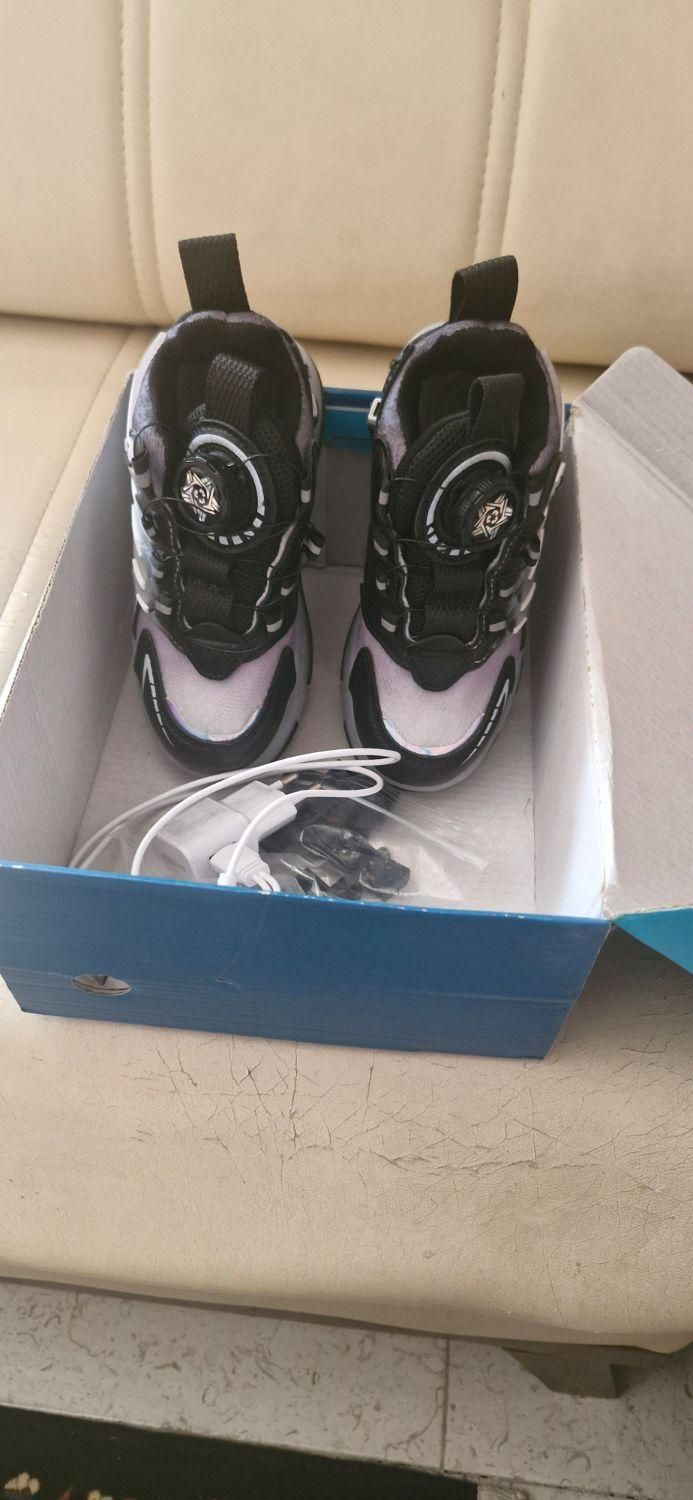 کفش اسکیت چراغ دار|دوچرخه، اسکیت، اسکوتر|شهرکرد, |دیوار