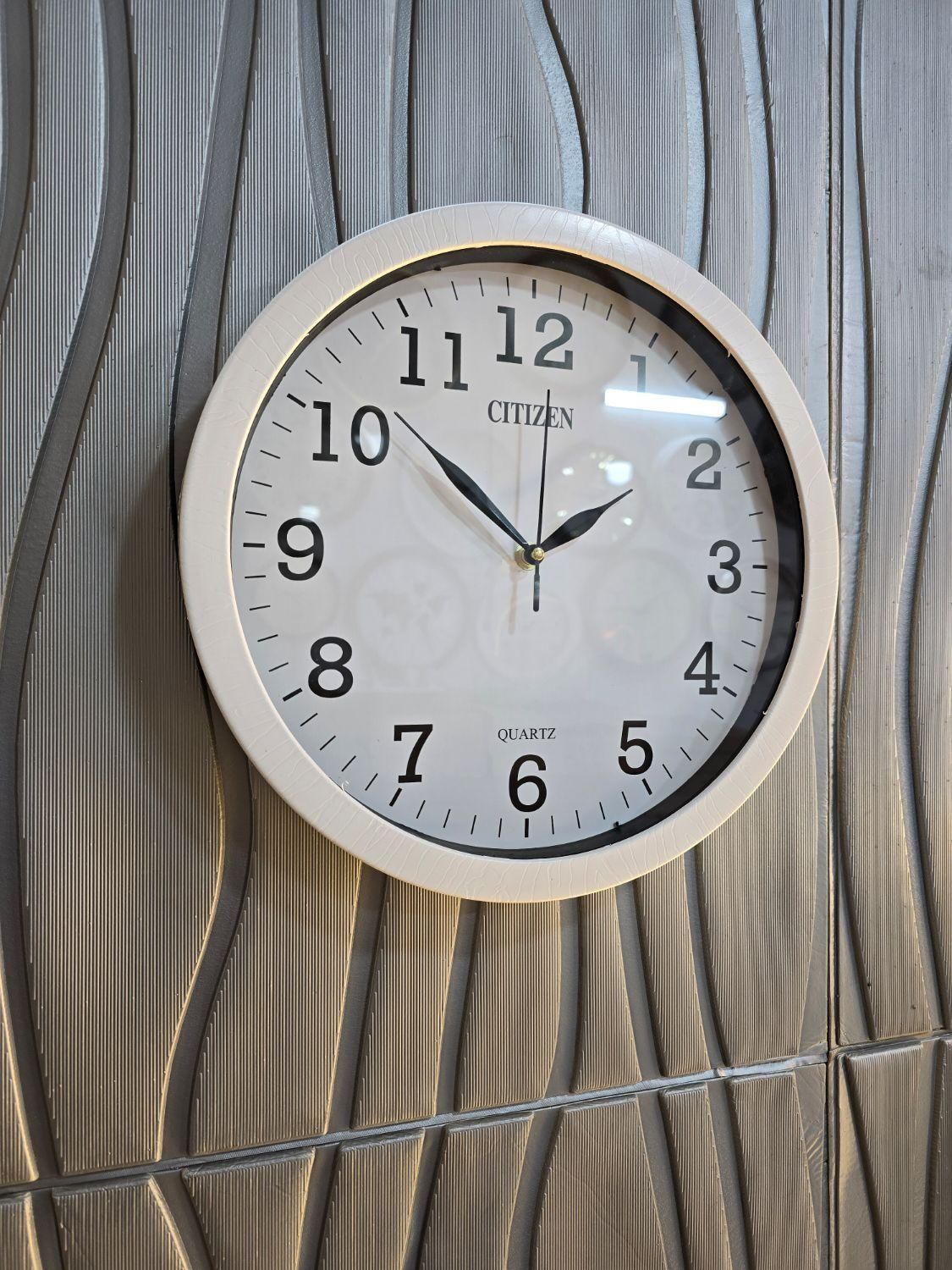 ساعت های سایز ۳۲ سانت|ساعت دیواری و تزئینی|شیراز, نصر|دیوار