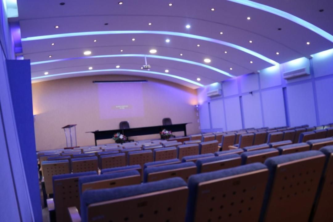 اجاره سالن همایش|اجارهٔ کوتاه‌مدت دفتر کار و فضای آموزشی|تهران, سنائی|دیوار