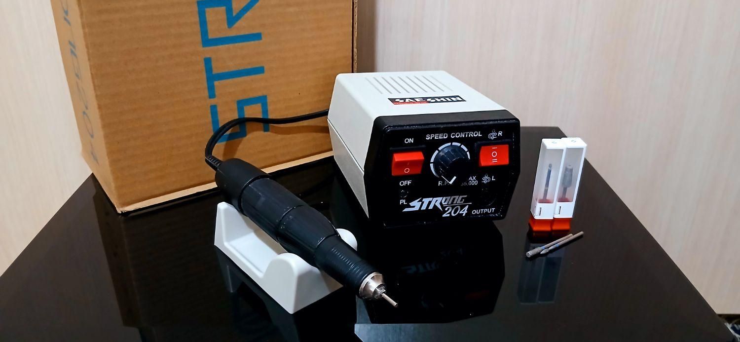 لوازم کاشت ناخن کاملا نو|آرایشی، بهداشتی، درمانی|اسدآباد, |دیوار