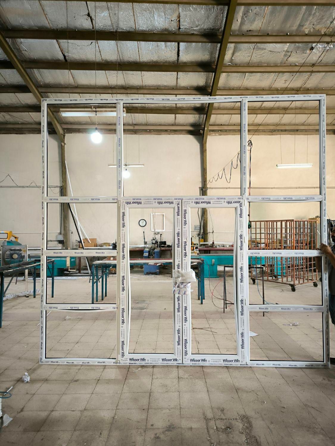 نصب و تعمیر درب و پنجره UPVC تضمینی|خدمات پیشه و مهارت|بندرعباس, |دیوار