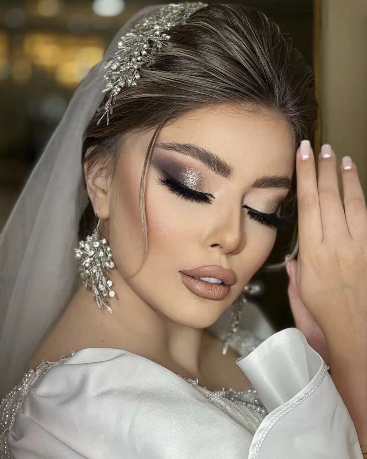 خدمات عروس میکاپ شنیون ناخن|خدمات آرایشگری و زیبایی|کرج, گوهردشت|دیوار