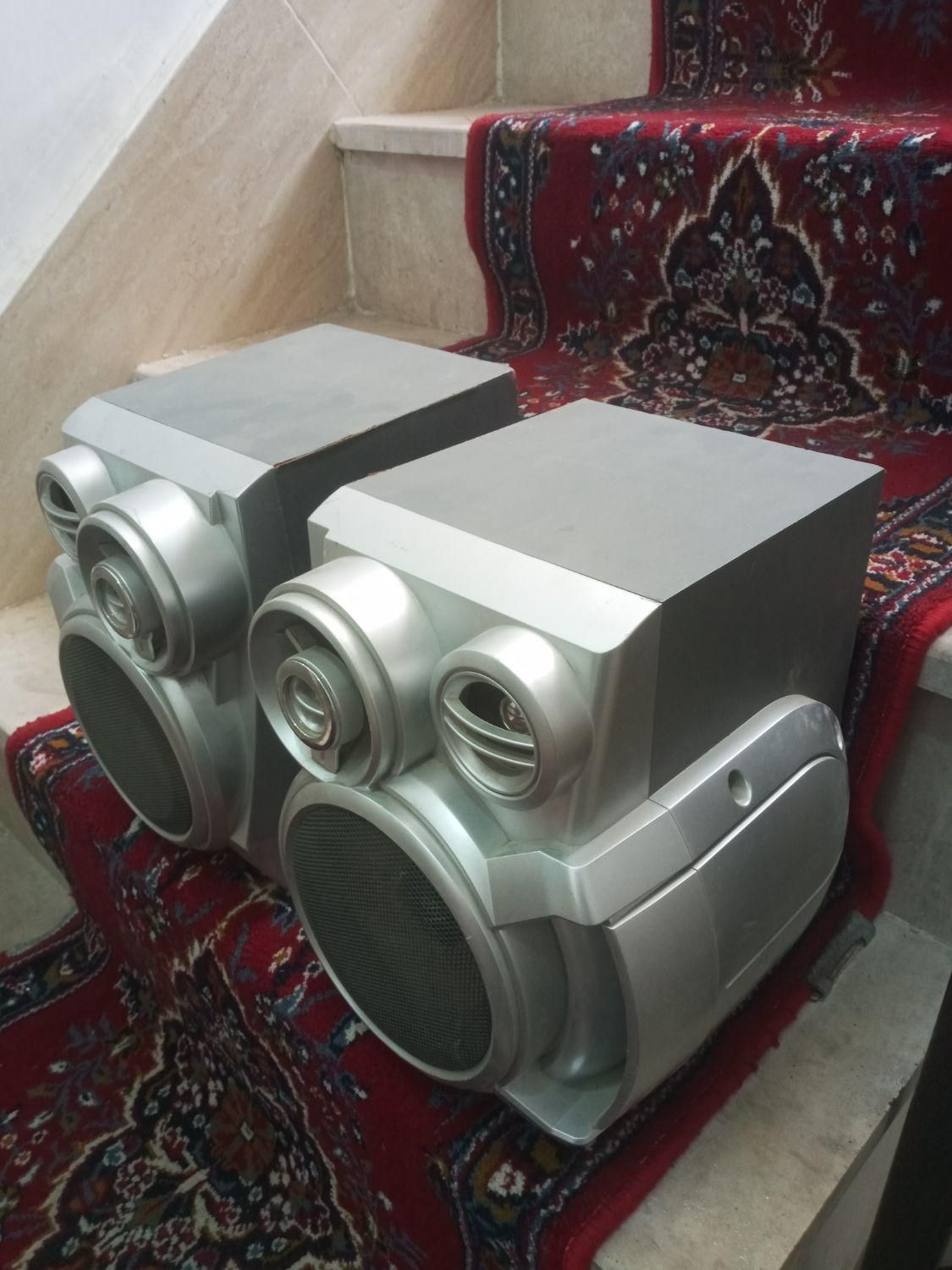 یه جفت باند فقط باند قوی|صوتی و تصویری|قرچک, |دیوار
