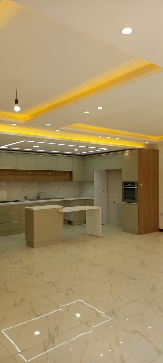 آپارتمان ۱۴۵ متر سه خواب مستردار خیابان منوچهری|فروش آپارتمان|شیراز, وصال|دیوار