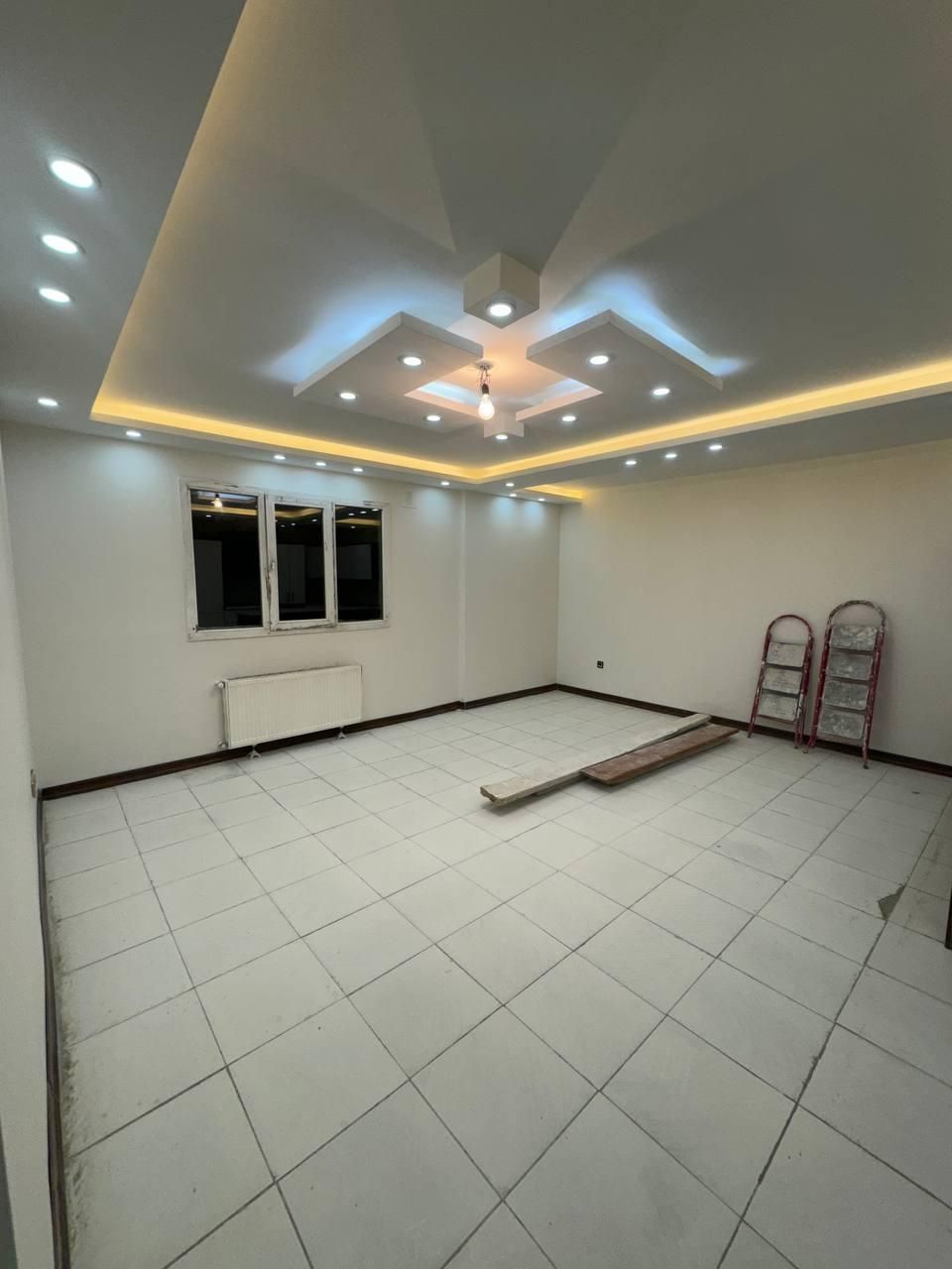 آپارتمان ۸۰متری نورگیر شهرک ابریشم (املاک برتر)|فروش آپارتمان|چهارباغ, |دیوار