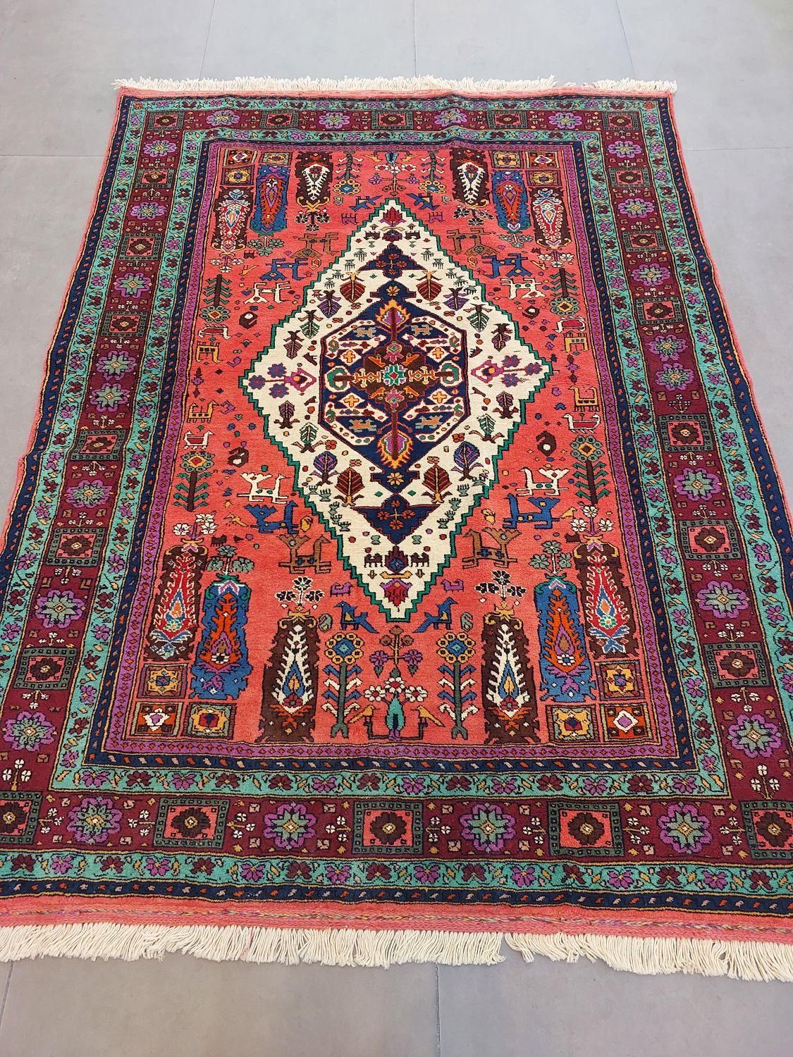 فرش دستباف ۳متری قیمت بسیار پایینه رنگ امیزی متنوع|فرش|مشکیندشت, |دیوار