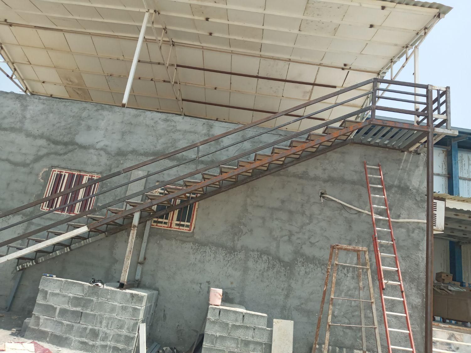 جوشکاری سیارنصب سایبان سوله ساخت تابلو تبلیغاتی|خدمات پیشه و مهارت|میناب, |دیوار