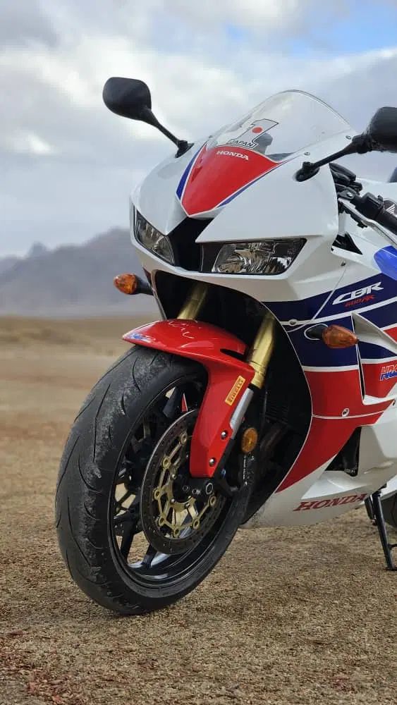موتور cbr 600 اصل ژاپن کم کار سالم سند کویر|موتورسیکلت|اصفهان, شهرک کاوه|دیوار