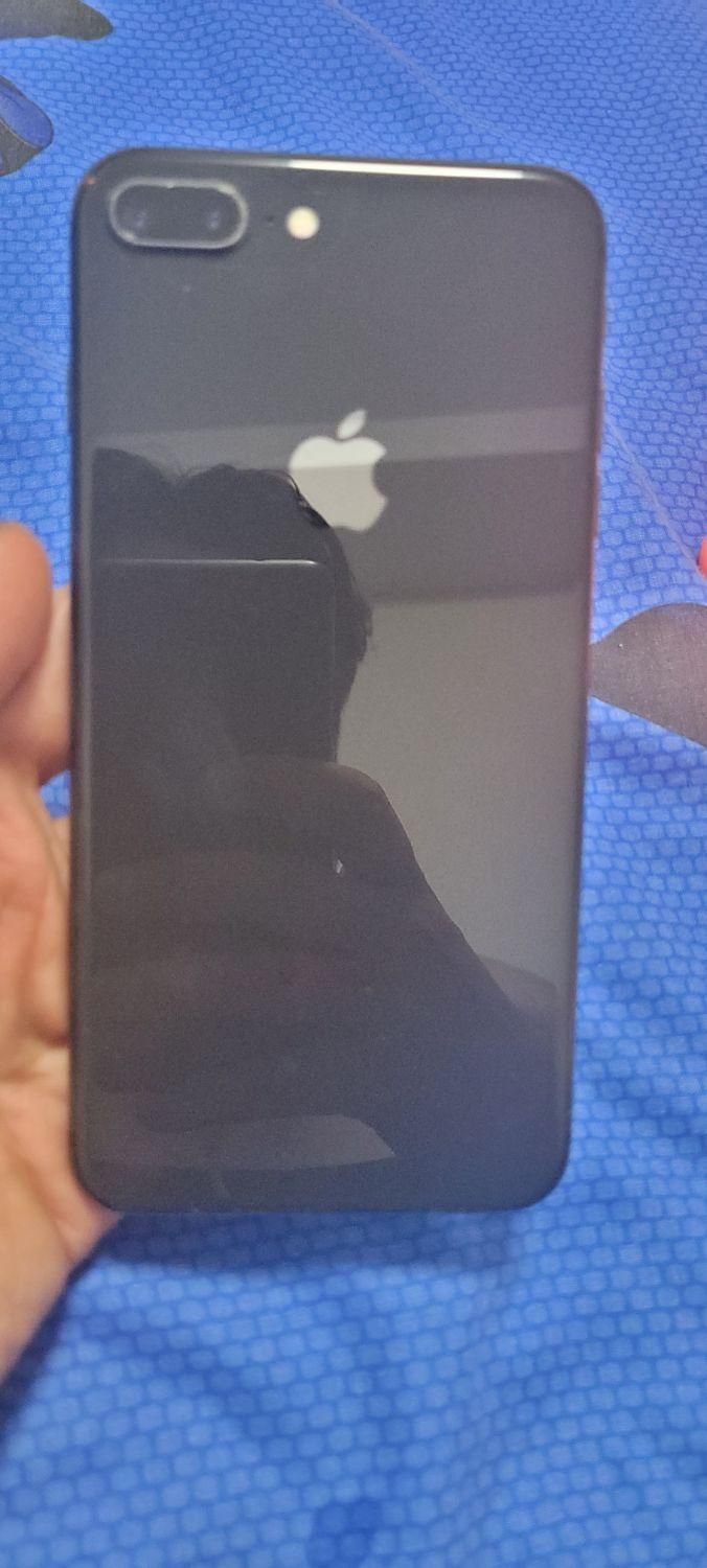 اپل iPhone 8 Plus با حافظهٔ ۶۴ گیگابایت|موبایل|تهران, آذری|دیوار