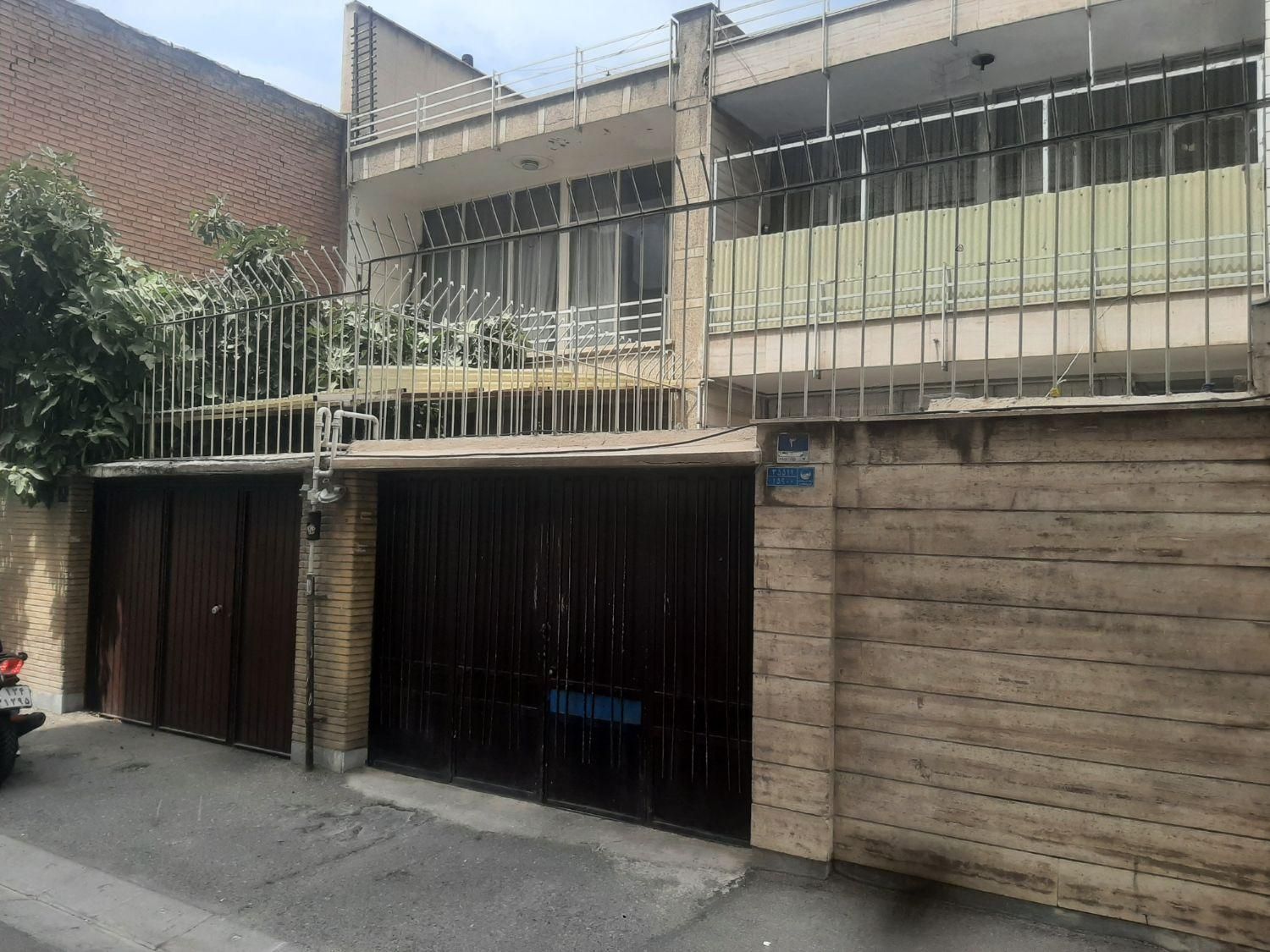 پیروزی.خانه ویلاکلنگی شمالی ۹۰متری در۲طبقه.اکازیون|فروش خانه و ویلا|تهران, صفا|دیوار