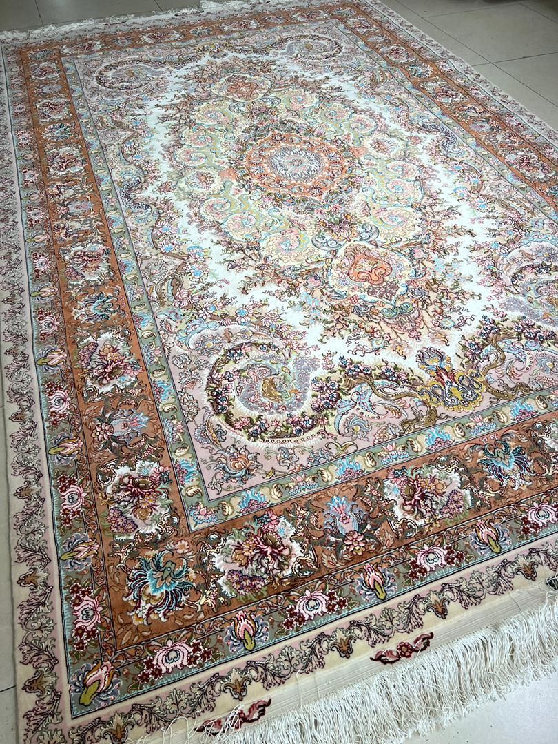 جفت فرش ۶متر ۶۰رج دستباف تبریز ۹۰٪ابریشم شرایطی|فرش|تهران, دریاچه شهدای خلیج فارس|دیوار