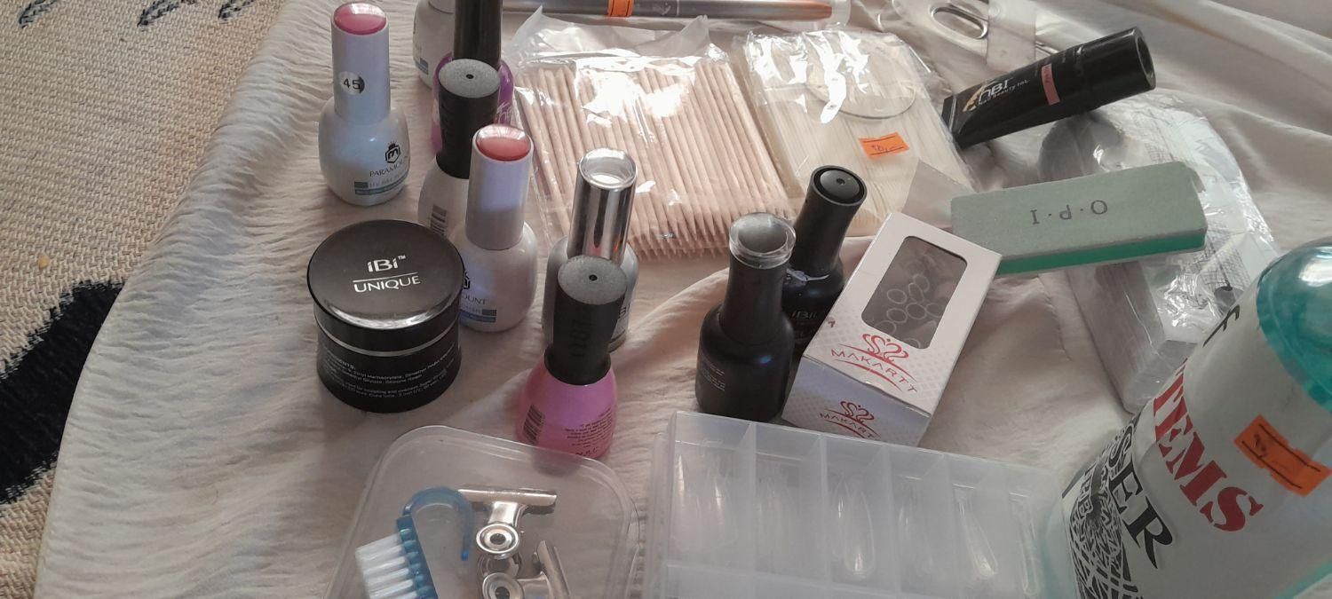 فروش دستگاه کاشت ناخن و وسایل کامل نو|آرایشی، بهداشتی، درمانی|فولادشهر, A2|دیوار