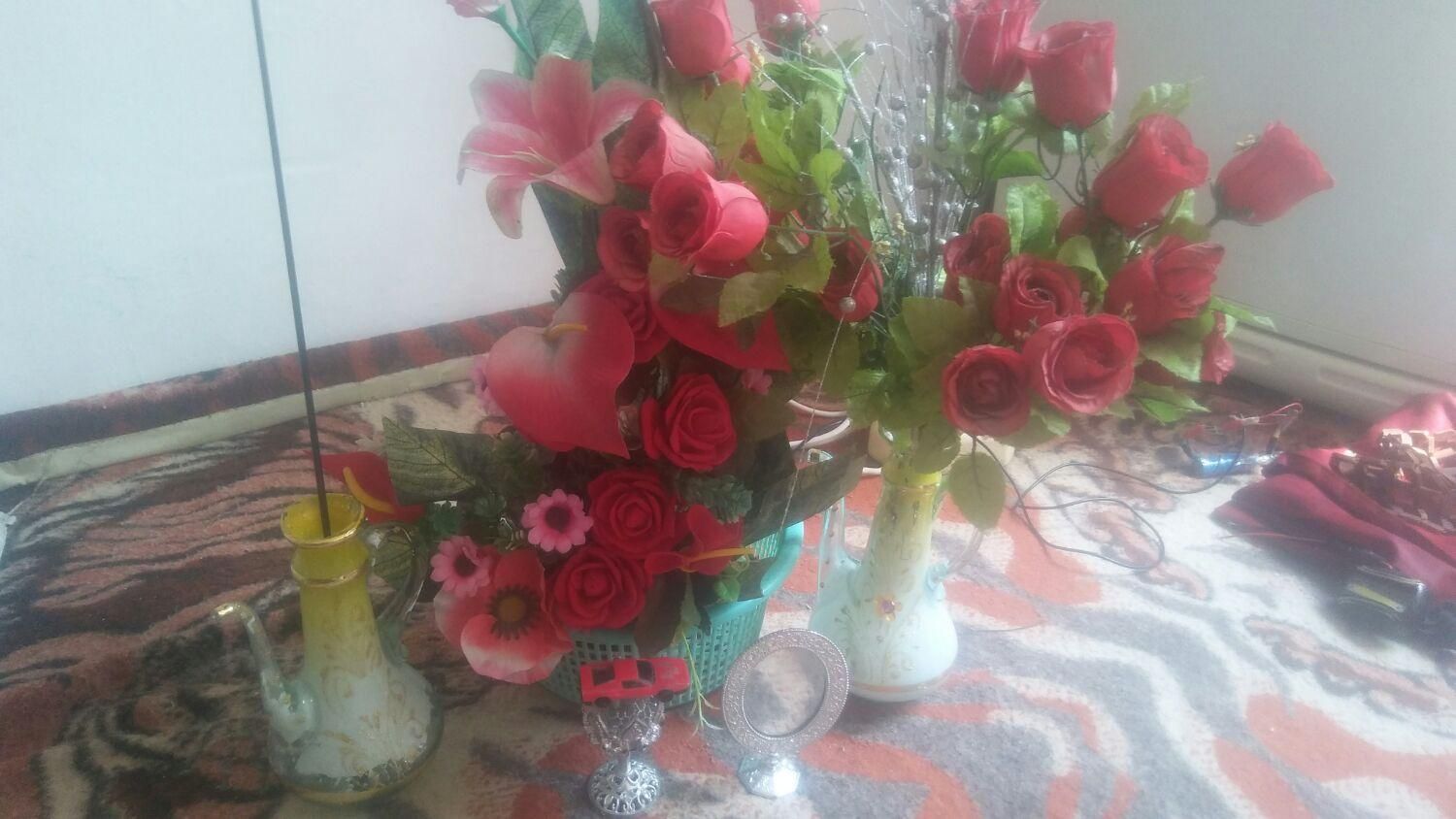 دکوری گل و پارچ شیشی دست ساز|گل مصنوعی|بجنورد, |دیوار