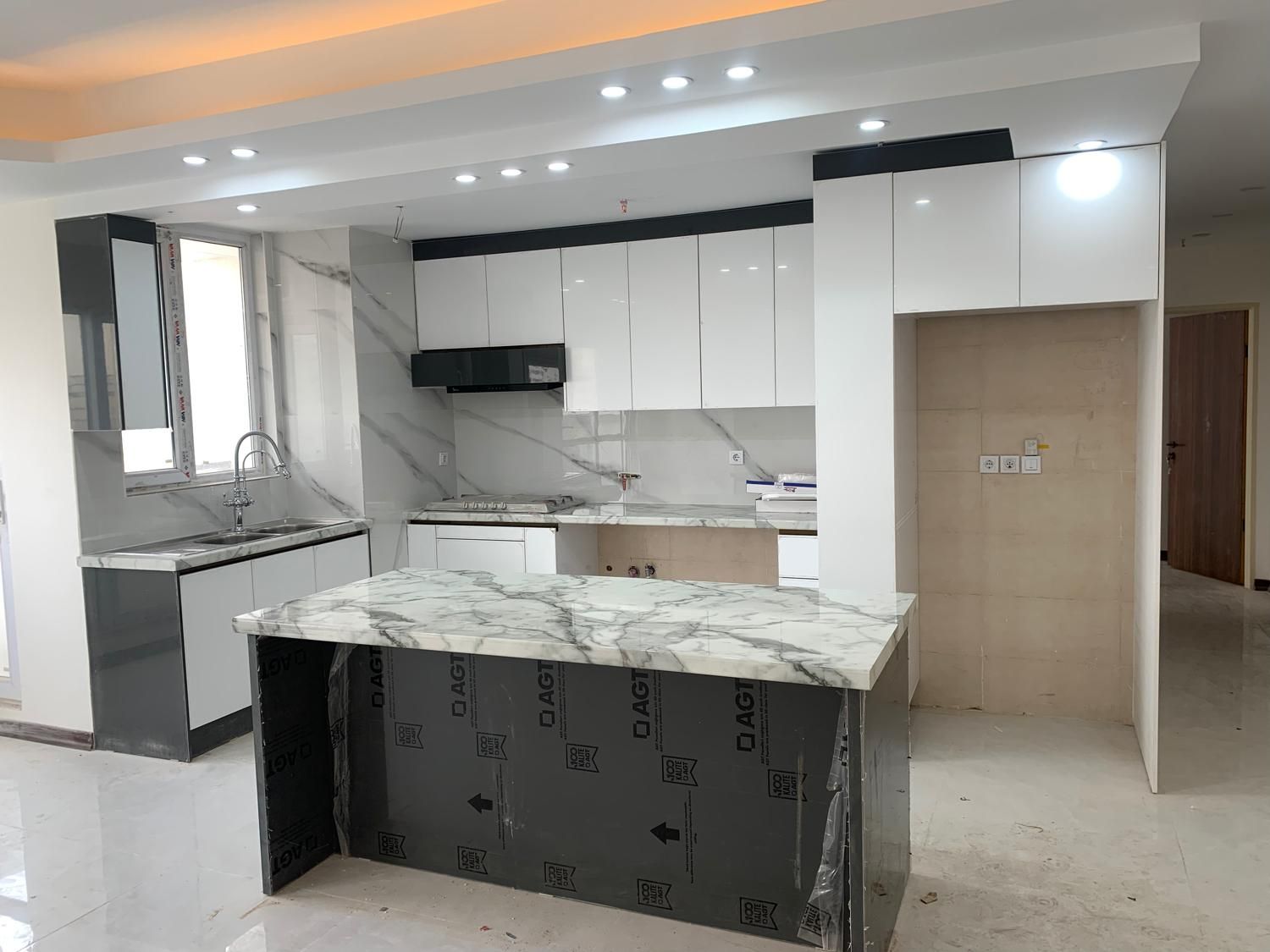 اجاره واحد ۱۲۰ متری کلید نخورده کوهک