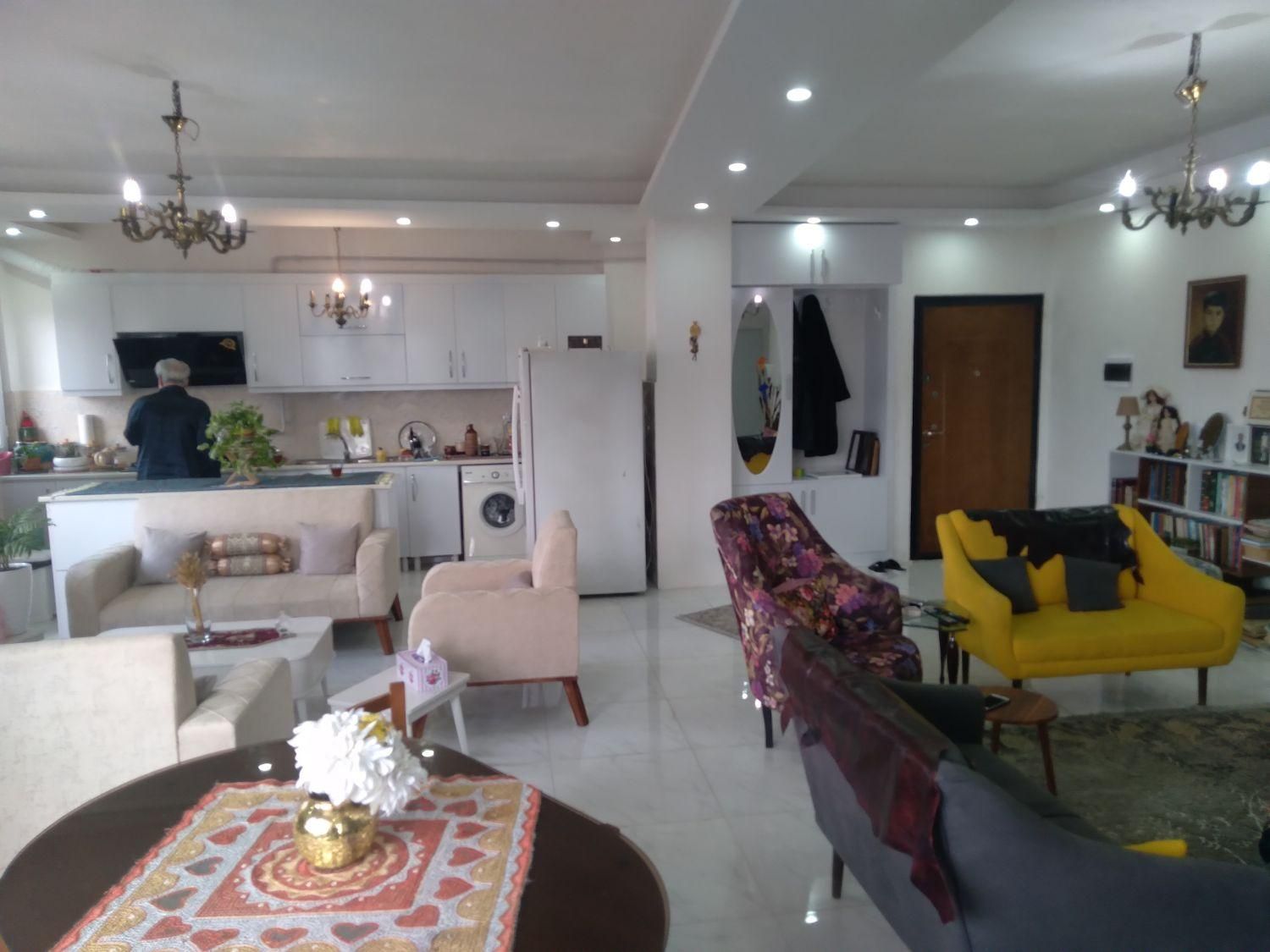 فروش آپارتمان ۱۲۵ متری گلسار|فروش آپارتمان|رشت, پستک|دیوار