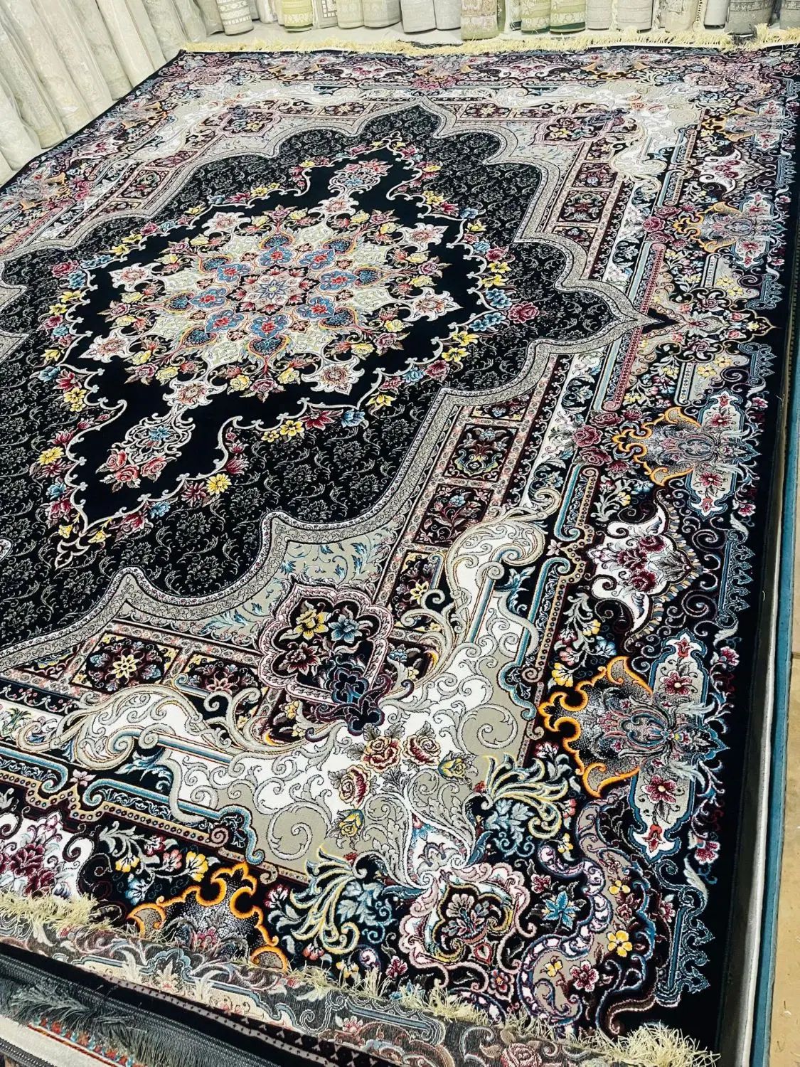 ۷۰۰ شانه آکرولیک تراکم ۲۵۵۰ قیمت مناسب در کاشان|فرش|کاشان, قطب راوندی|دیوار