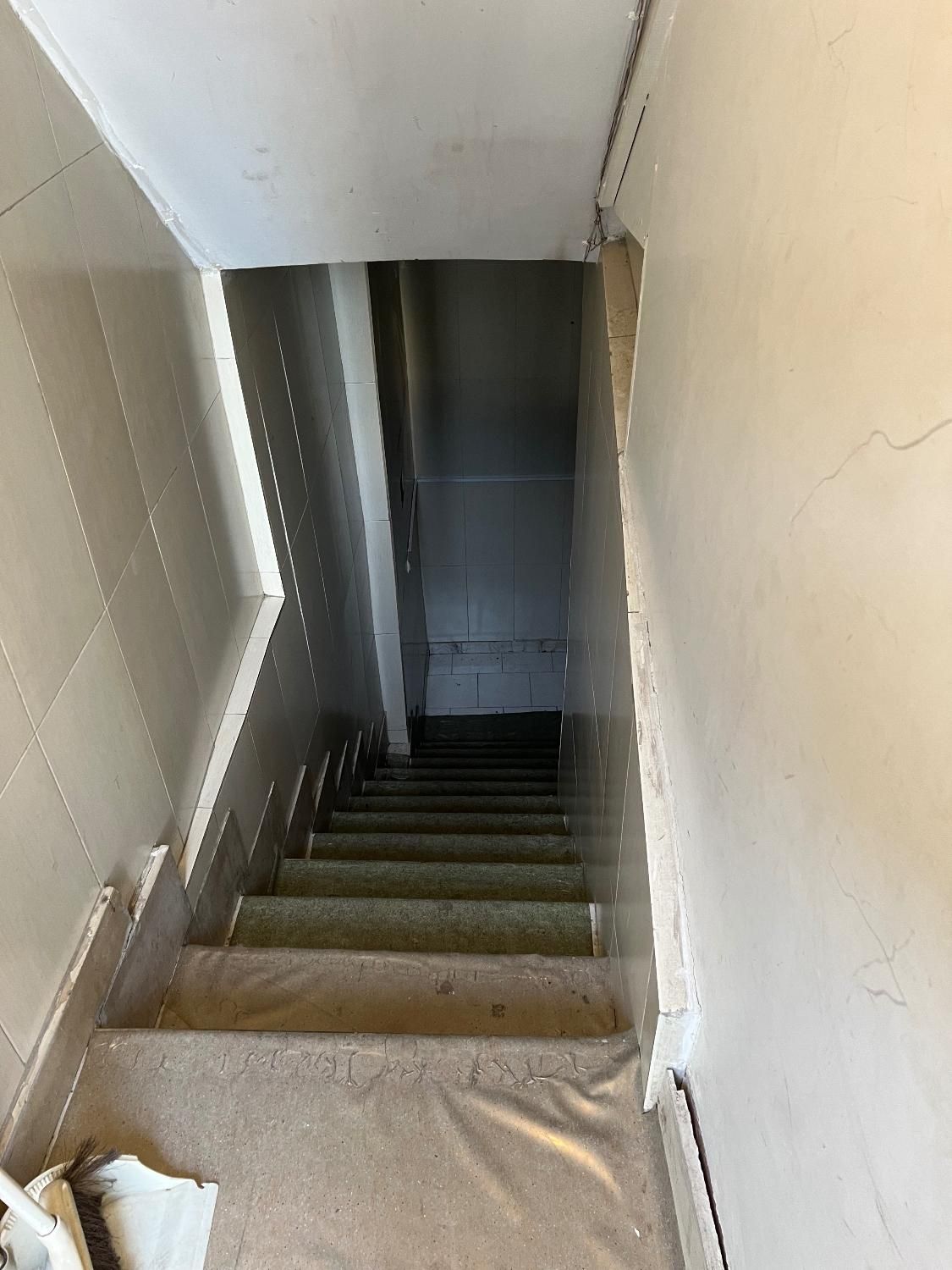 اجاره زیر زمین ورودی مجزا سقف بلند|اجارهٔ آپارتمان|تهران, نارمک|دیوار