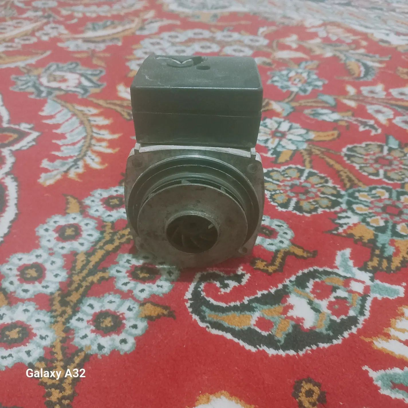 فروش یک عددموتورپکیج|آبگرمکن، پکیج، شوفاژ|اصفهان, شهرک کاوه|دیوار