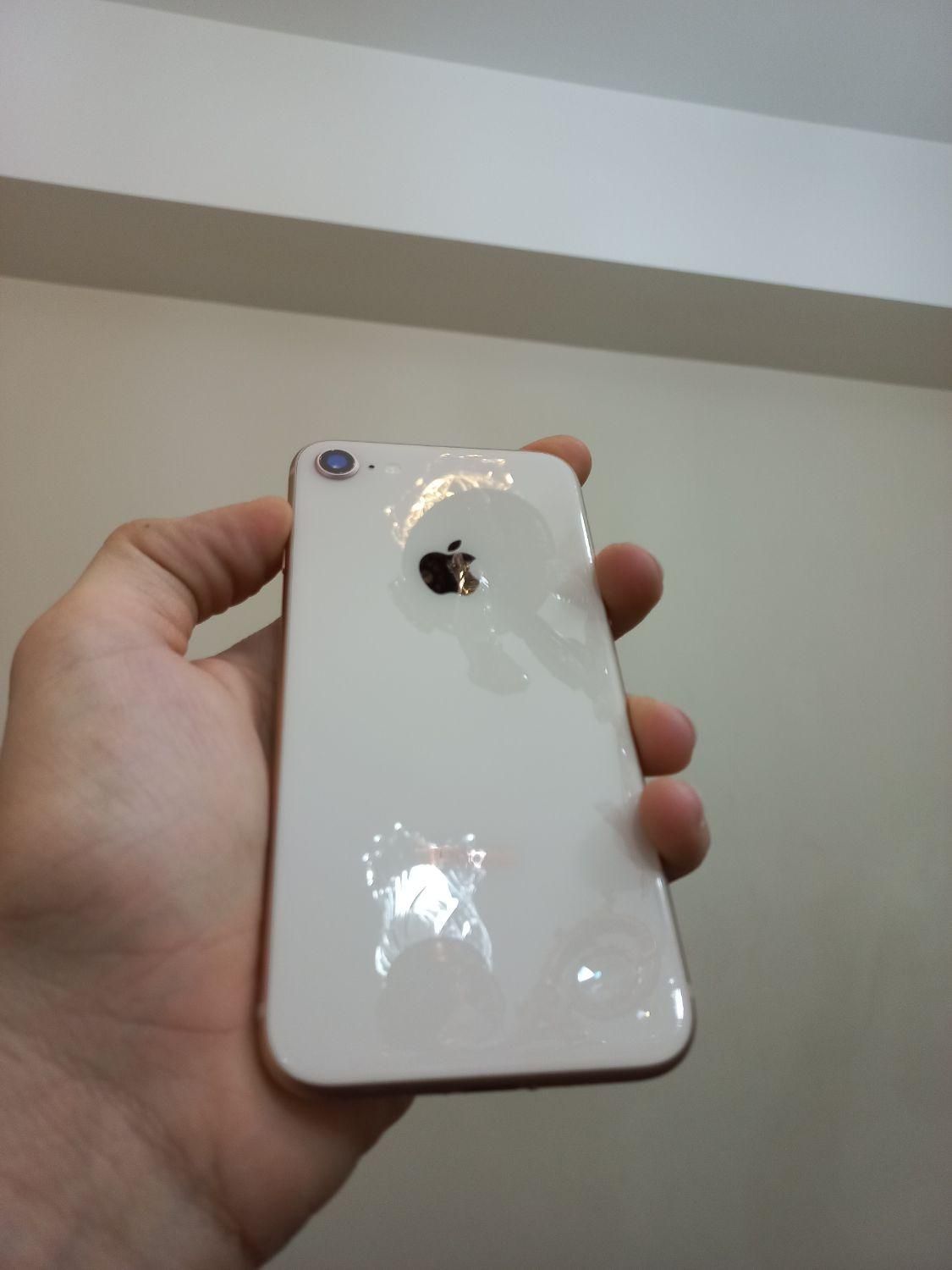 اپل iPhone 8 فروش فوری|موبایل|تهران, سلسبیل جنوبی|دیوار
