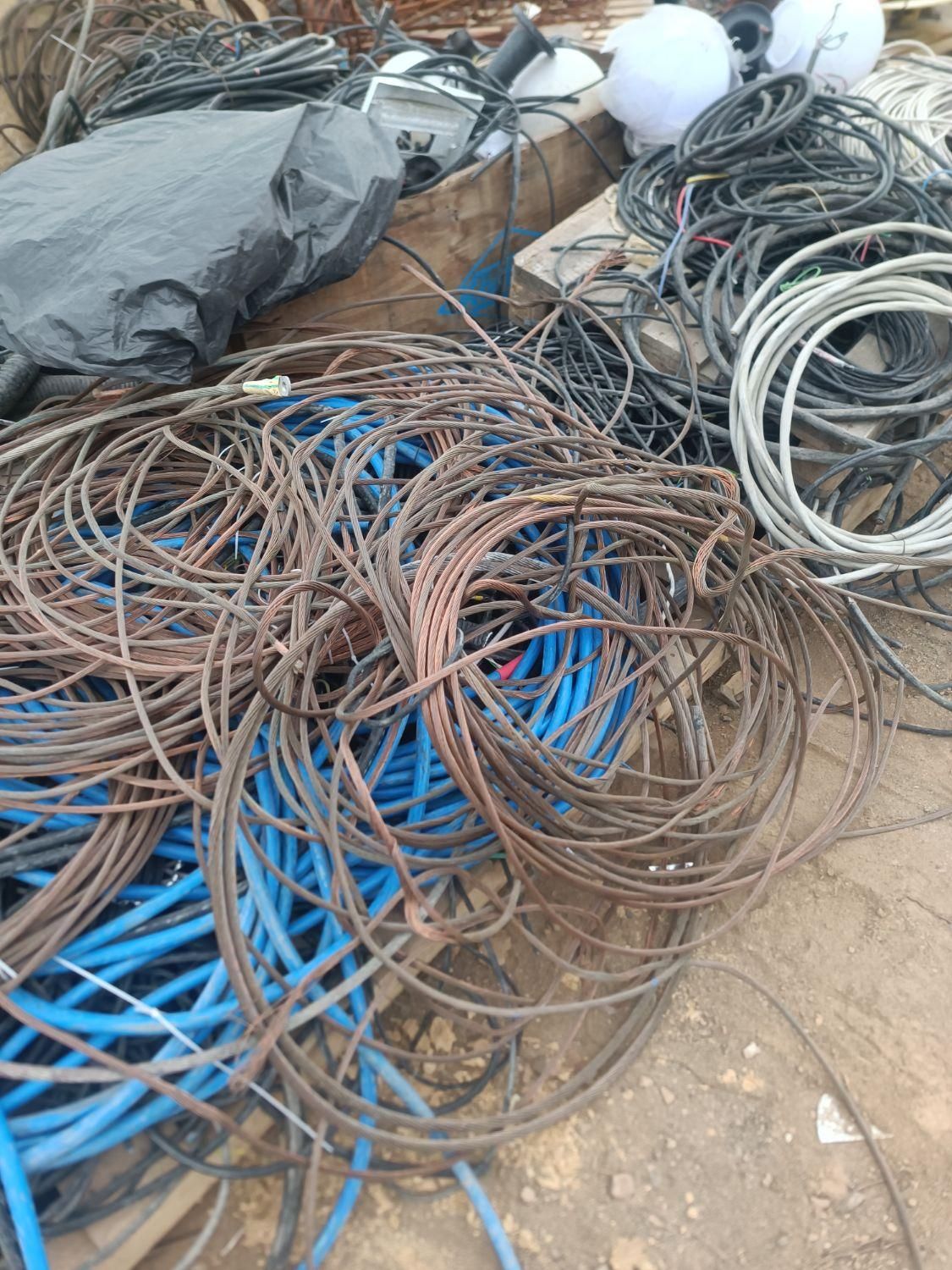 خرید ضایعات درمحل با ترازوی دیجیتالی|عمدهفروشی|ساوه, |دیوار