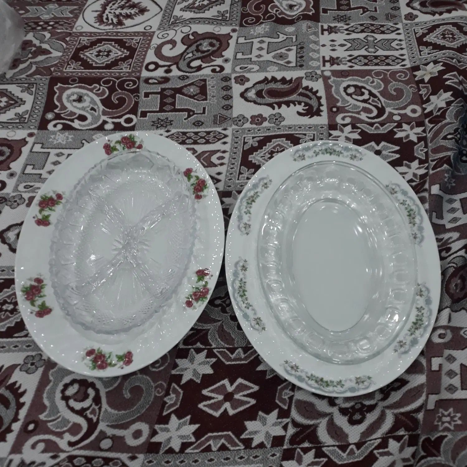 دیس گل سرخی دیس بلور اردورخوری شکلات خوری جاقاشقی|ظروف نگهدارنده، پلاستیکی، یک‌بارمصرف|کرج, شاهین‌ویلا|دیوار