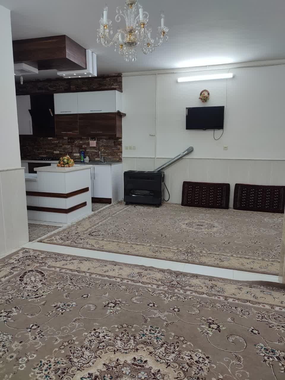 منزل شیک و نوساز جهت مسافران|اجارهٔ کوتاه‌مدت آپارتمان و سوئیت|کاشان, درب جوشقان|دیوار