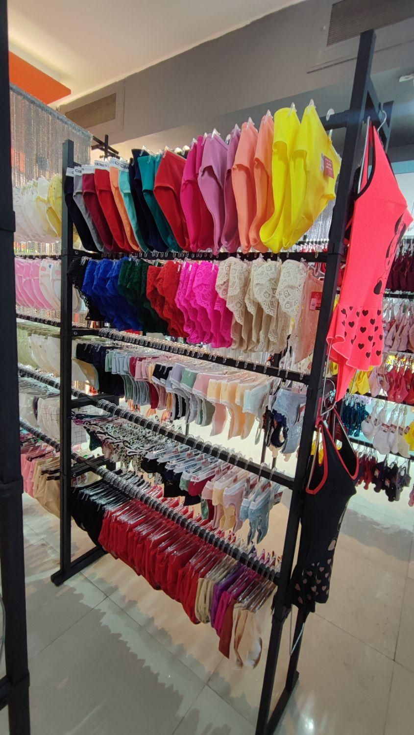 استخدام چند فروشنده خانم مسلط به عربی و فارسی|استخدام بازاریابی و فروش|مشهد, عیدگاه|دیوار