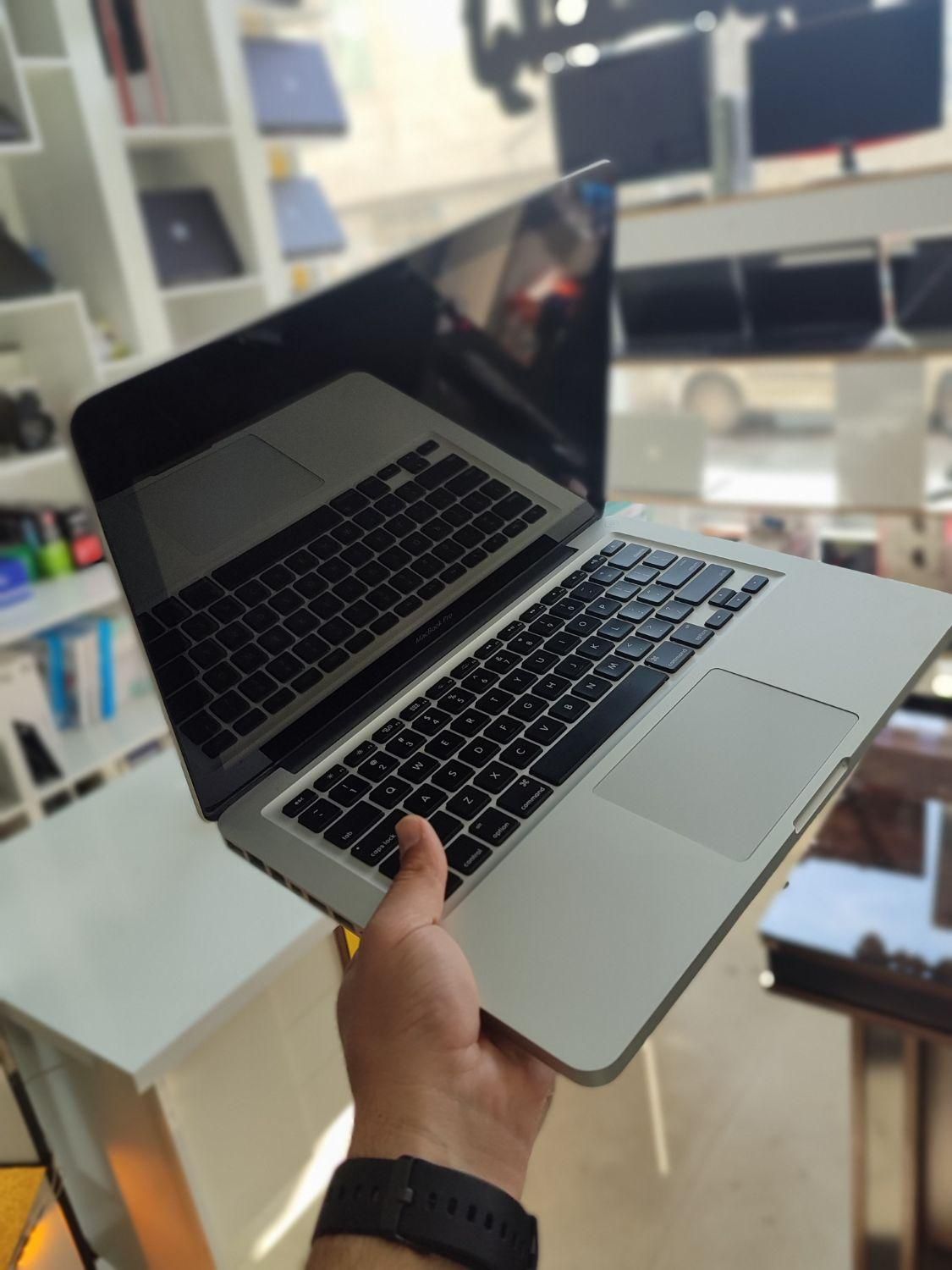 مک بوک اپل اصلی فوق العاده جذاب  core i5 رم ۸ SSD|رایانه همراه|نیشابور, شهرک قدس|دیوار