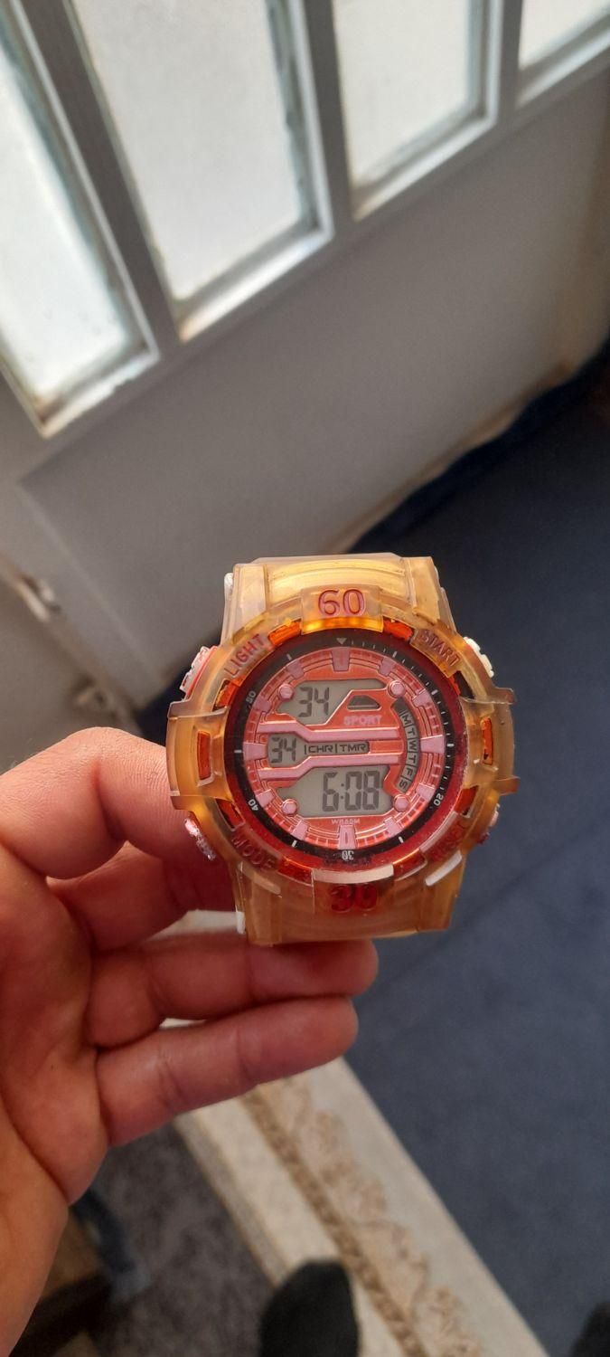 ساعت اسپورت،سالم|ساعت|شیراز, کوشک میدان|دیوار