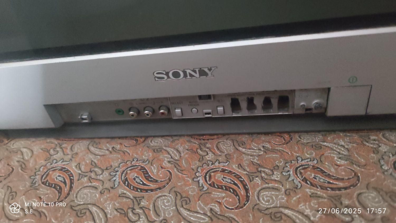تلویزیون 21 اینچ سونی sony اصلی|تلویزیون و پروژکتور|قم, انسجام|دیوار