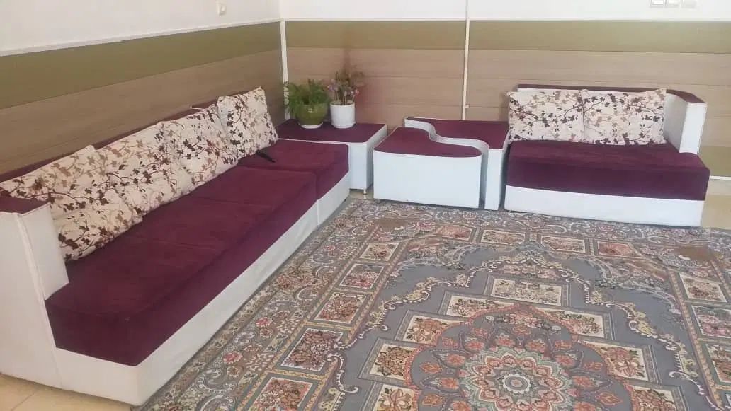 یه دست مبلمان همراه با میز غذا خوری  قیمت8000000|مبلمان خانگی و میز عسلی|آبدانان, |دیوار