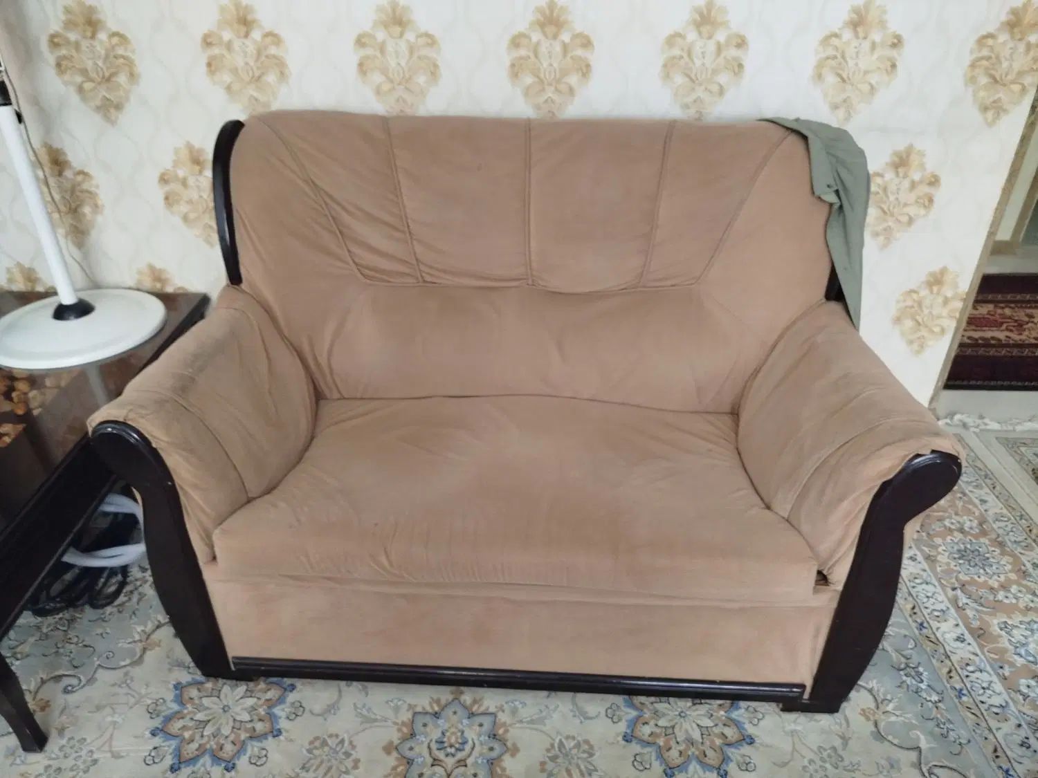 مبل راحتی کارکرده ۸ نفره|مبلمان خانگی و میز عسلی|مشهد, ولیعصر (شهرک غرب)|دیوار