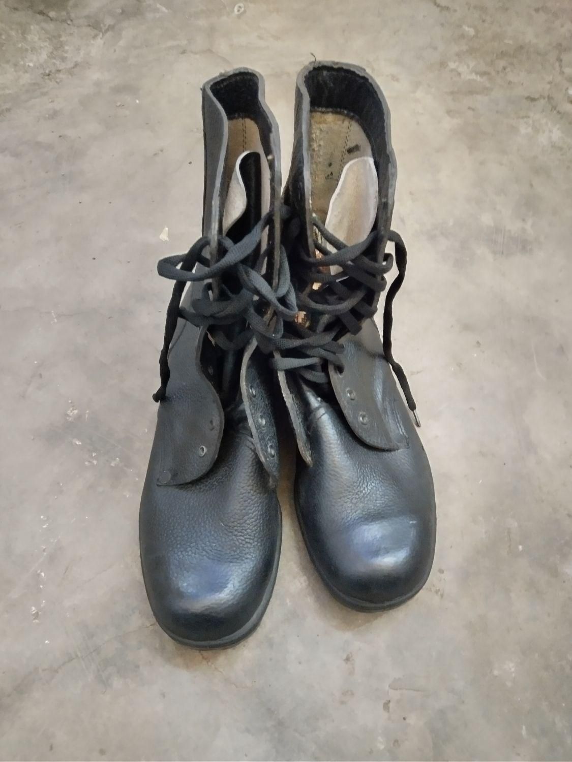 پوتین نونو|کیف، کفش، کمربند|زنجان, |دیوار