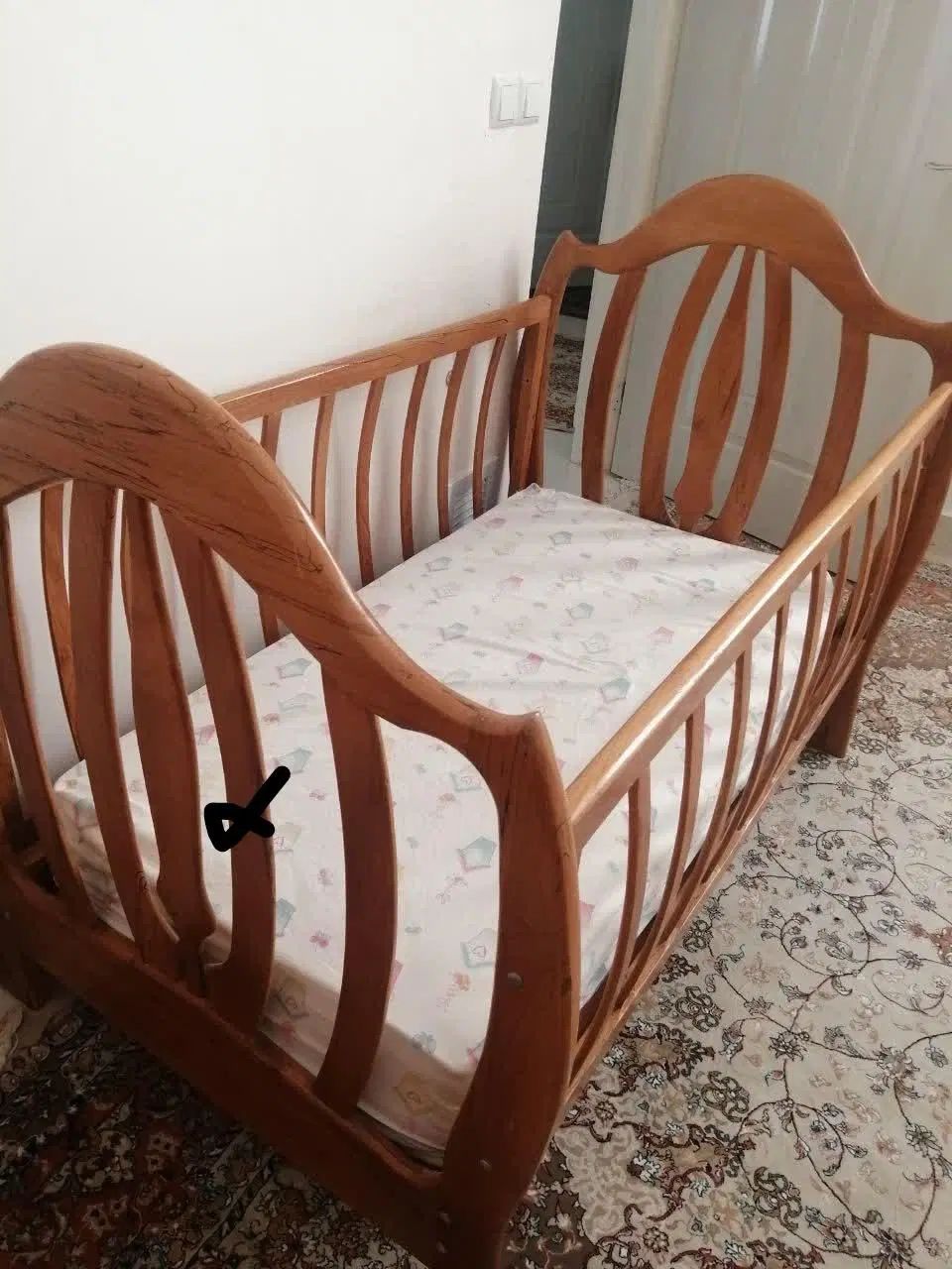 تخت کودک چوب|تخت و صندلی بچه|مشهد, شهید آوینی|دیوار