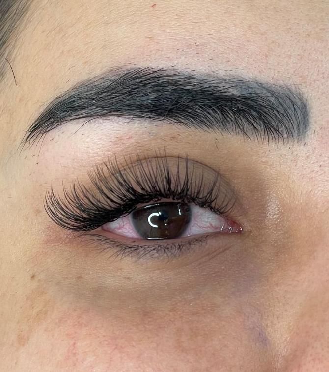خدمات اکستنشن مژه و لیفت و لمینت مژه و ابرو|خدمات آرایشگری و زیبایی|کاشان, فاز ۲ ناجی آباد|دیوار