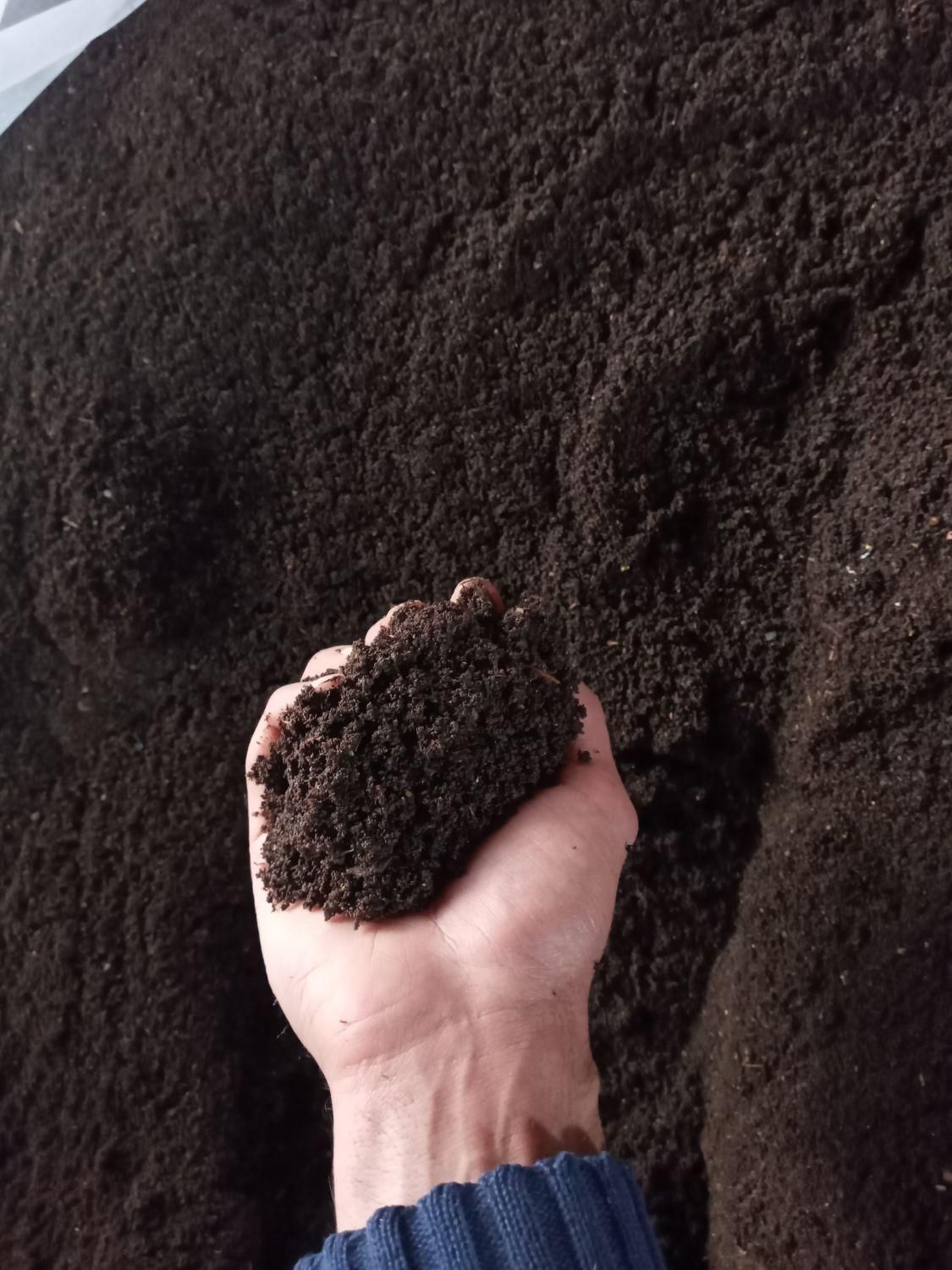 کود ورمی کمپوست مخصوص باغ/ درخت گلخانه و..|خدمات باغبانی و درختکاری|ملایر, |دیوار