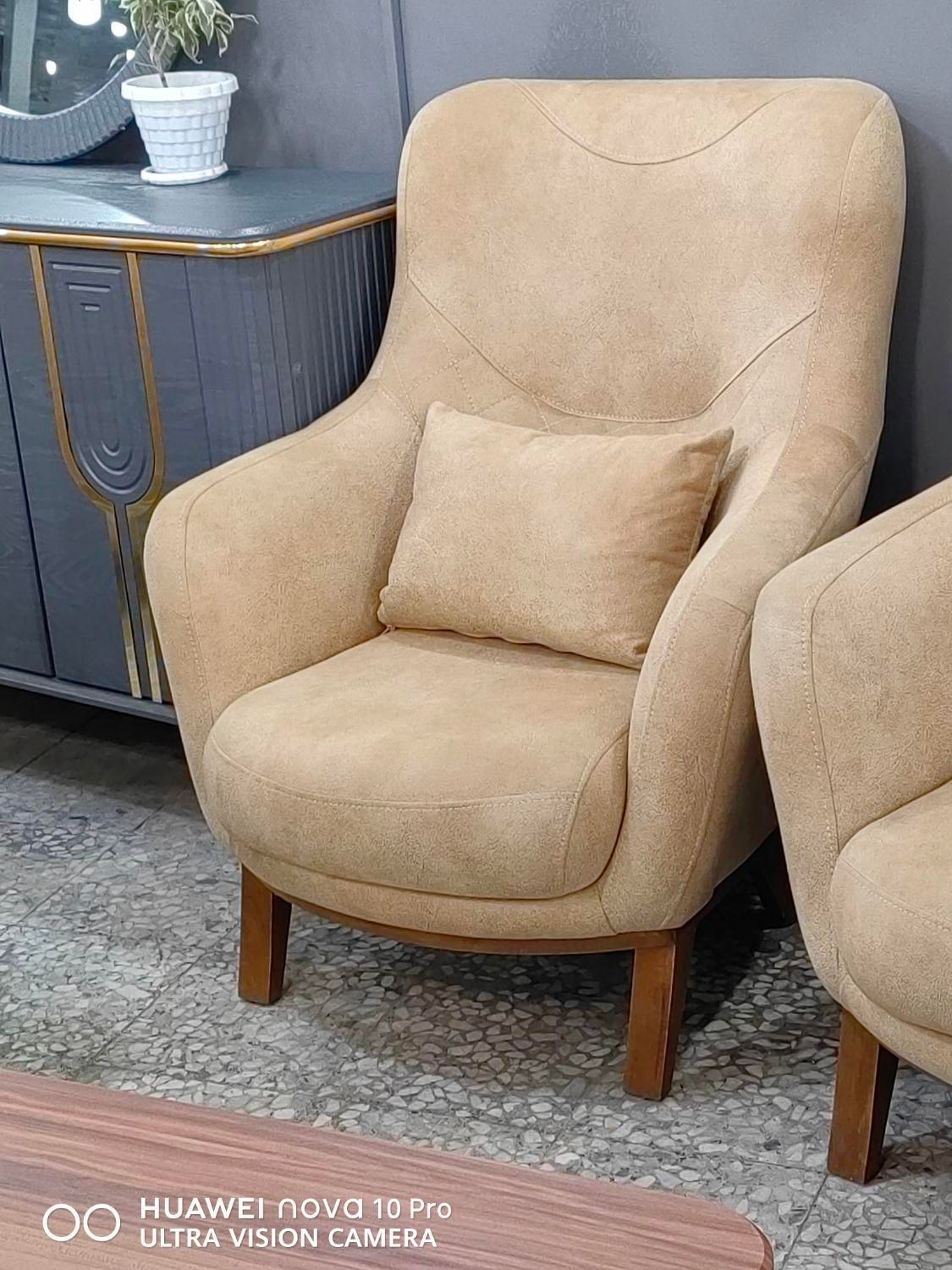 مبل راحتی ولگا هفت نفره نو|مبلمان خانگی و میز عسلی|رشت, ولکس|دیوار