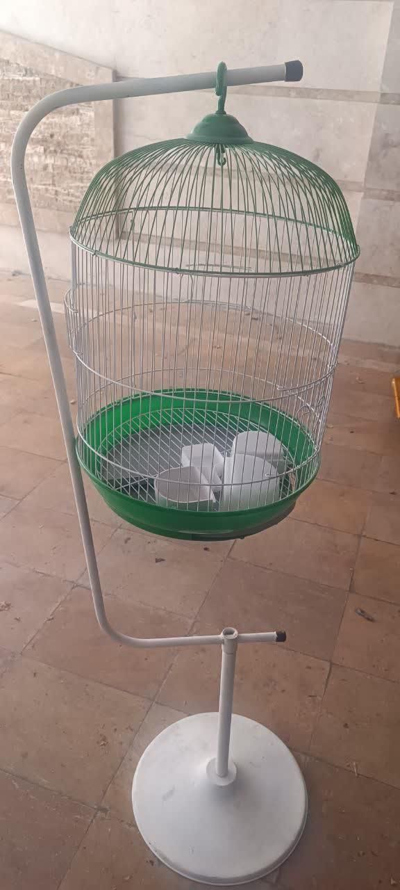 قفس پایه دار پرنده|لوازم جانبی حیوانات|تهران, حکیمیه|دیوار