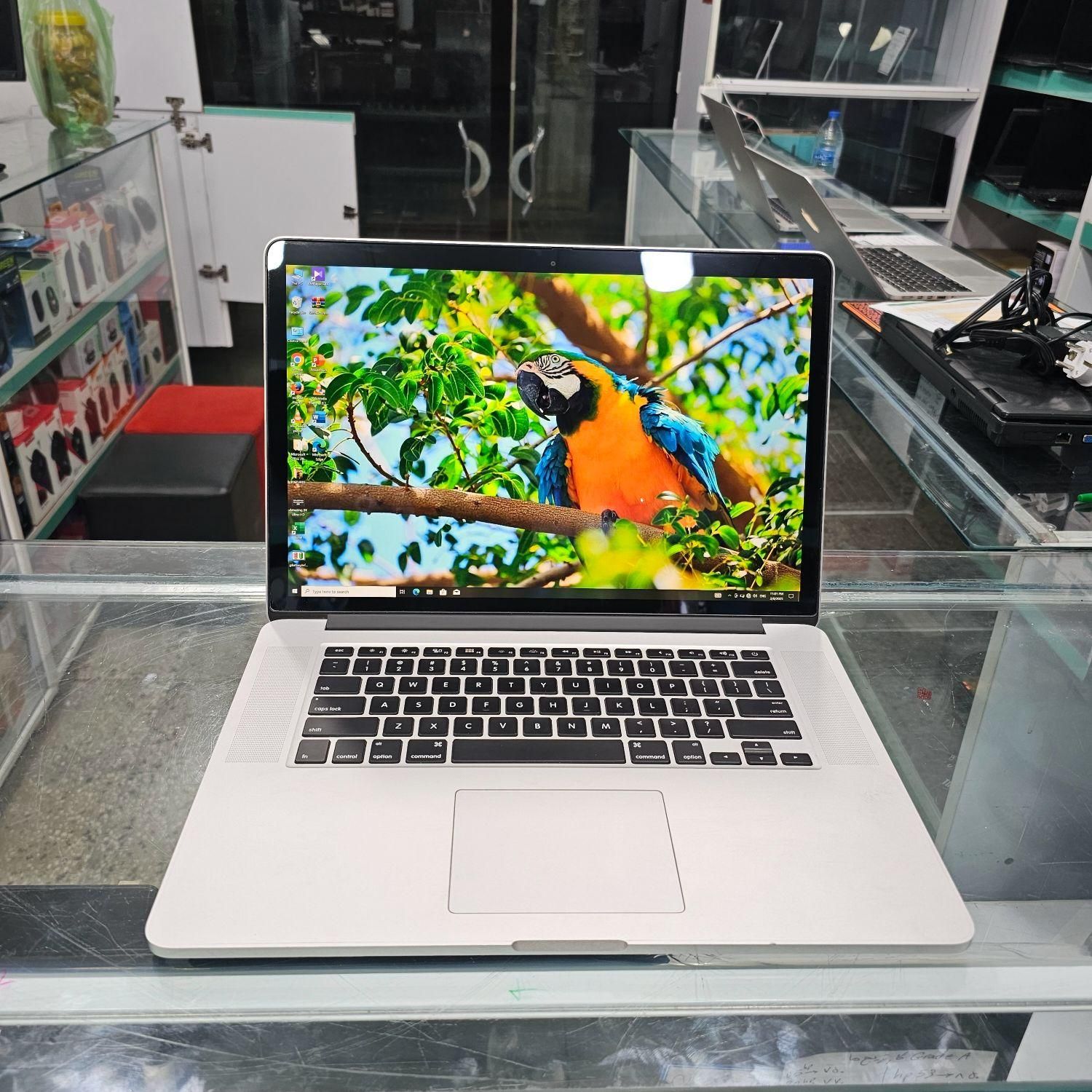 لپتاپ اپل اصل تمیز و حرفه ای i7 با گرافیک ۲ رم۱۶|رایانه همراه|یاسوج, |دیوار